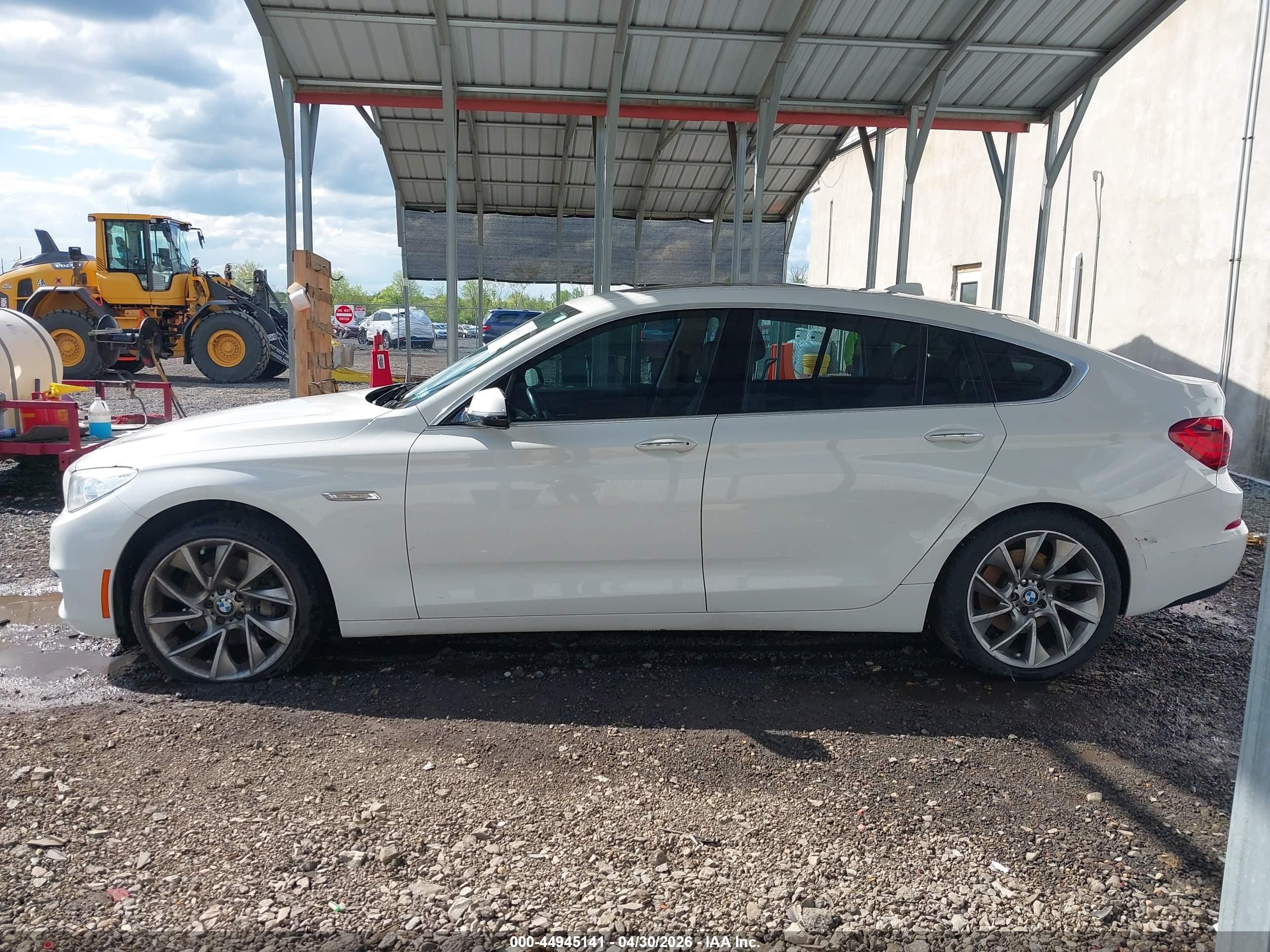 2014 Bmw 535i Gran Turismo Xdrive White vin: WBA5M4C58ED183752