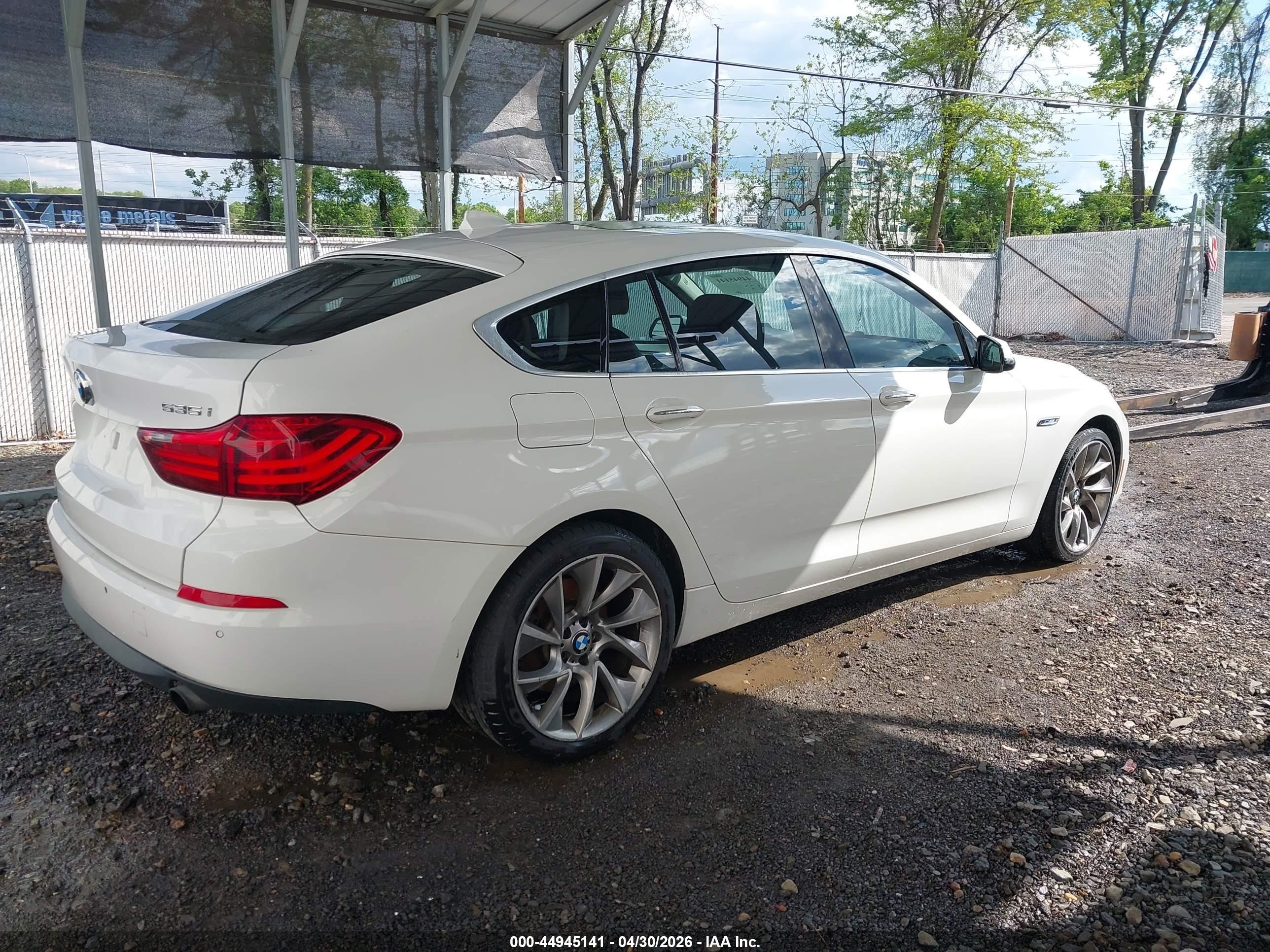 2014 Bmw 535i Gran Turismo Xdrive White vin: WBA5M4C58ED183752