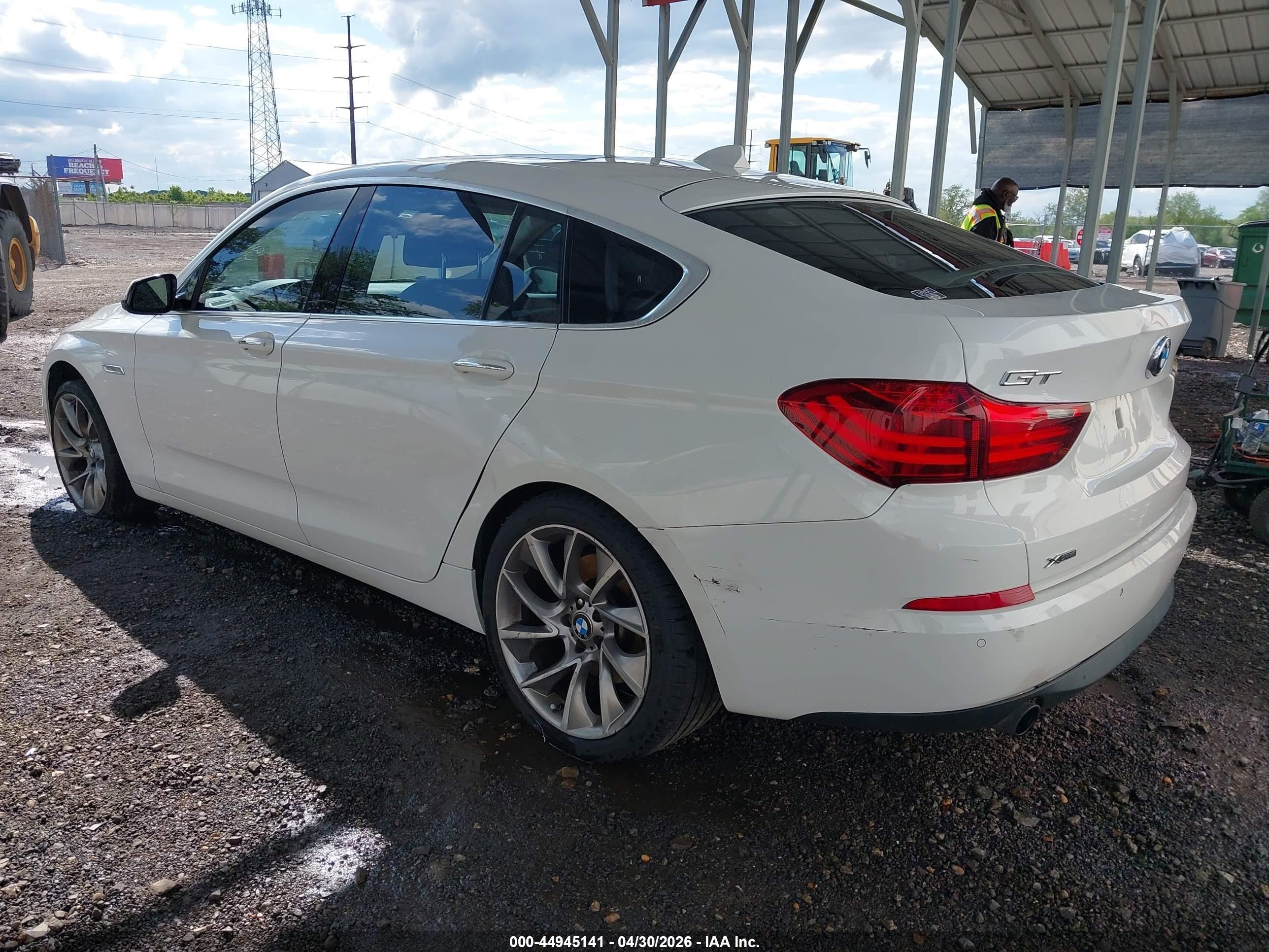 2014 Bmw 535i Gran Turismo Xdrive White vin: WBA5M4C58ED183752