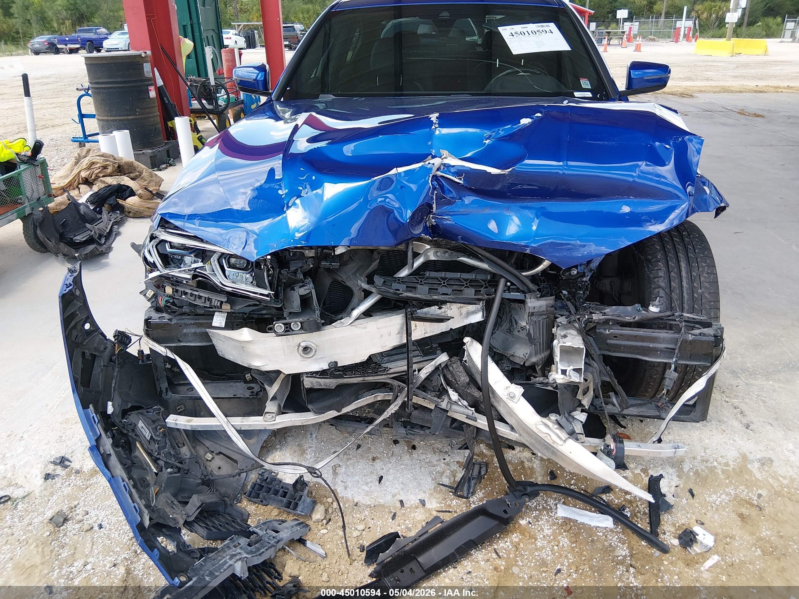 2019 Bmw 330i   Blue vin: WBA5R1C59KAE81615
