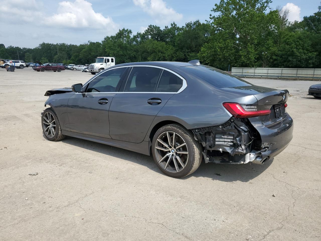 2021 Bmw 330xi    Gray vin: WBA5R7C07MFK50674