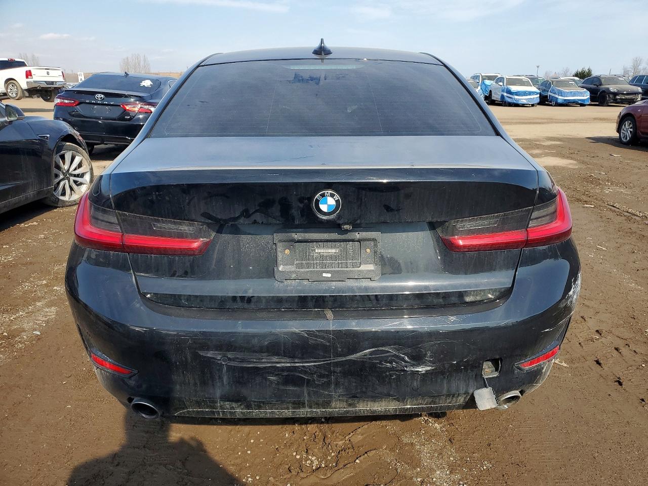 2019 Bmw 330xi Черный vin: WBA5R7C51KAJ82944