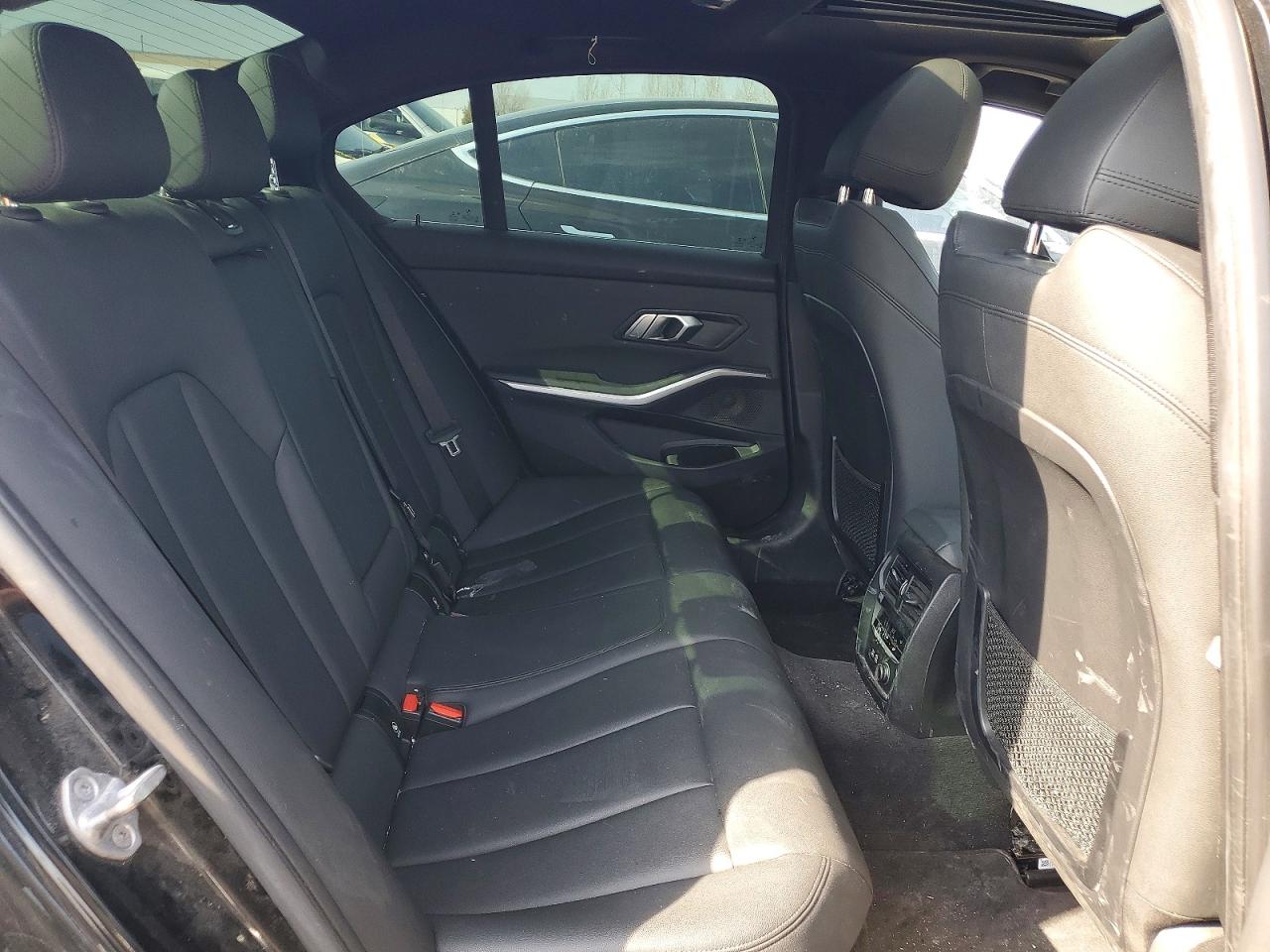 2019 Bmw 330xi Черный vin: WBA5R7C51KAJ82944