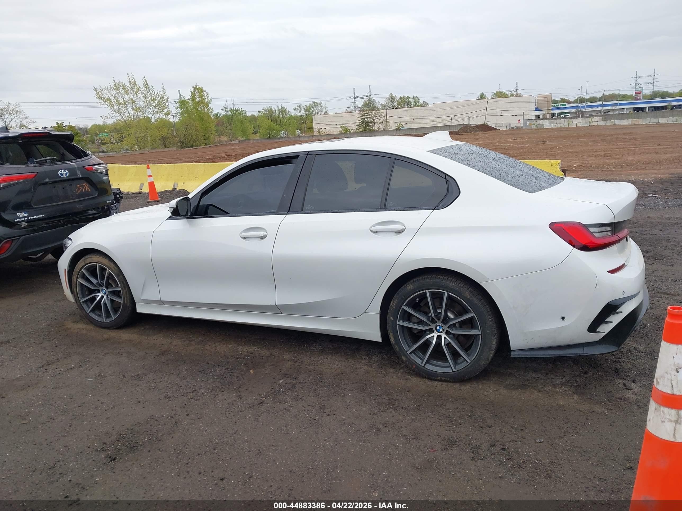 2019 Bmw 330i Xdrive White vin: WBA5R7C53KAJ78717