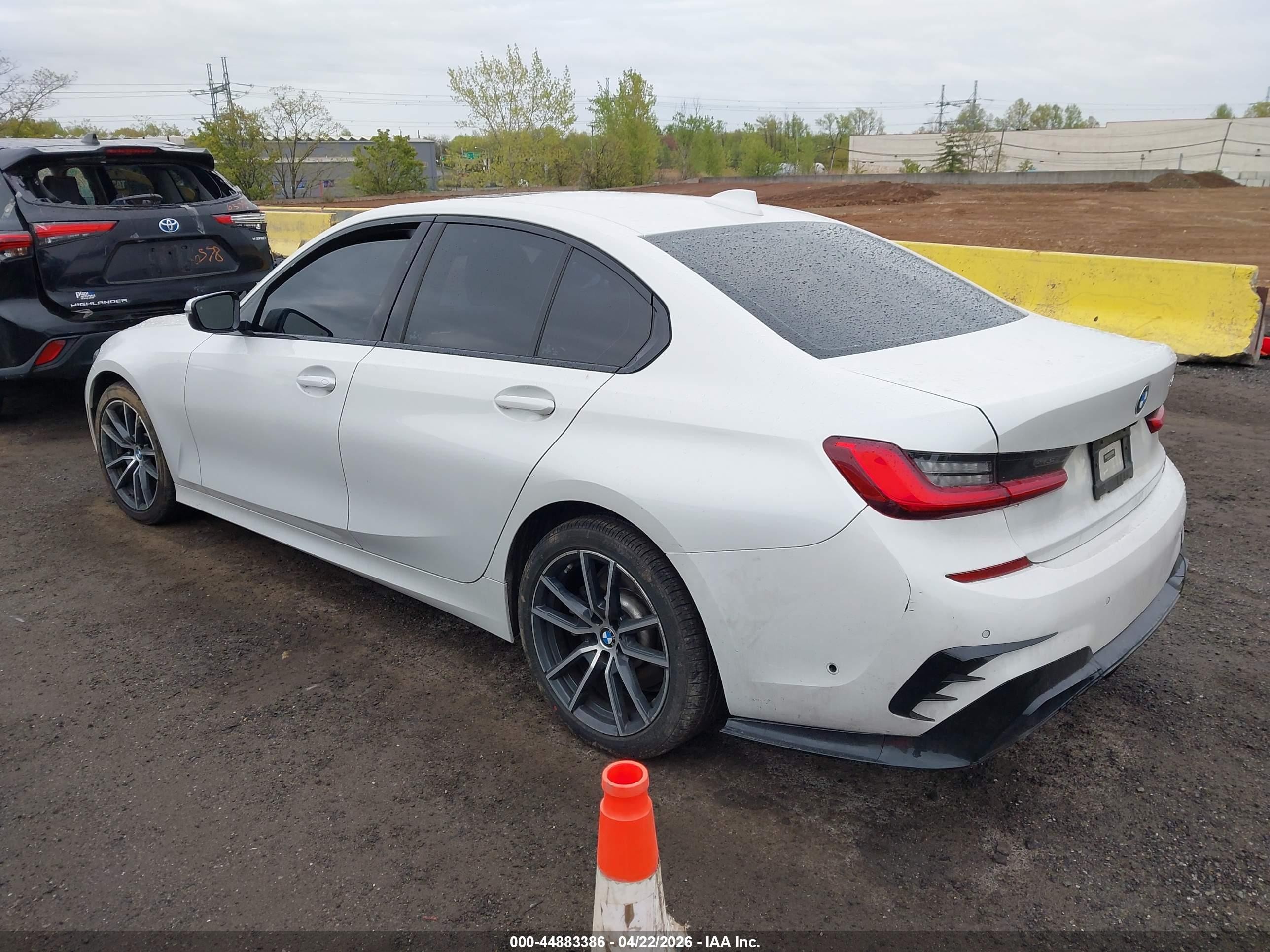2019 Bmw 330i Xdrive White vin: WBA5R7C53KAJ78717