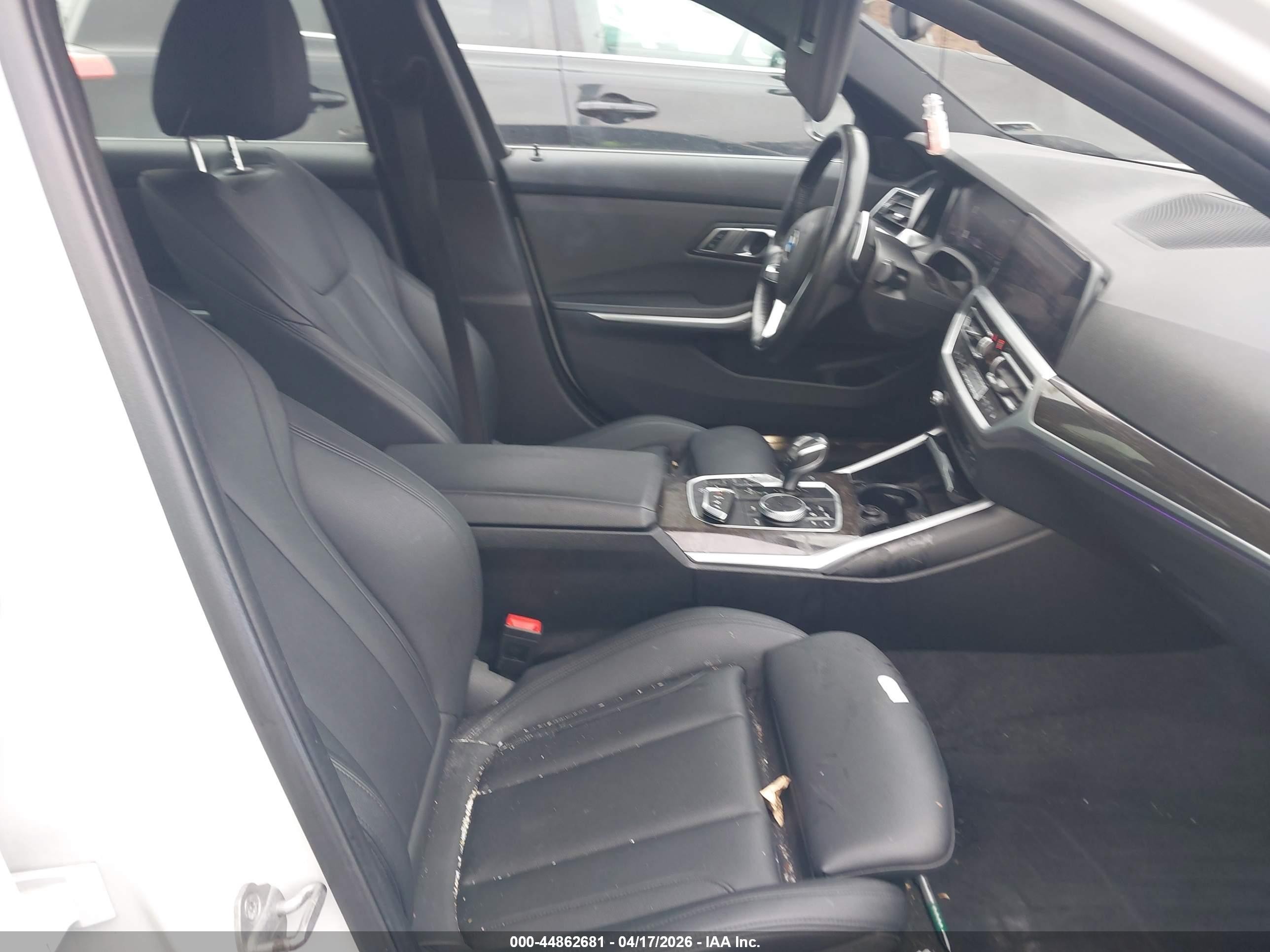2019 Bmw 330i Xdrive White vin: WBA5R7C53KFH02440
