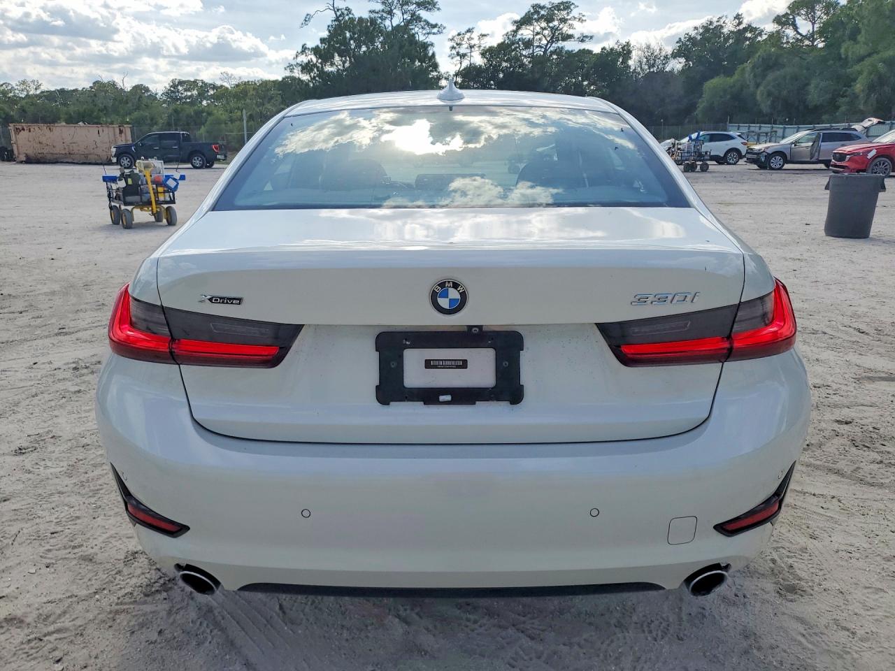 2019 Bmw 330xi White vin: WBA5R7C56KFH30622