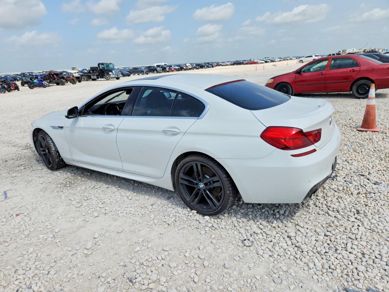 2013 Bmw 640 I White vin: WBA6A0C58DDF14286