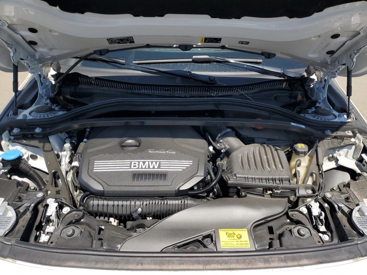 2022 Bmw 228xi    Белый vin: WBA73AK01N7K35835