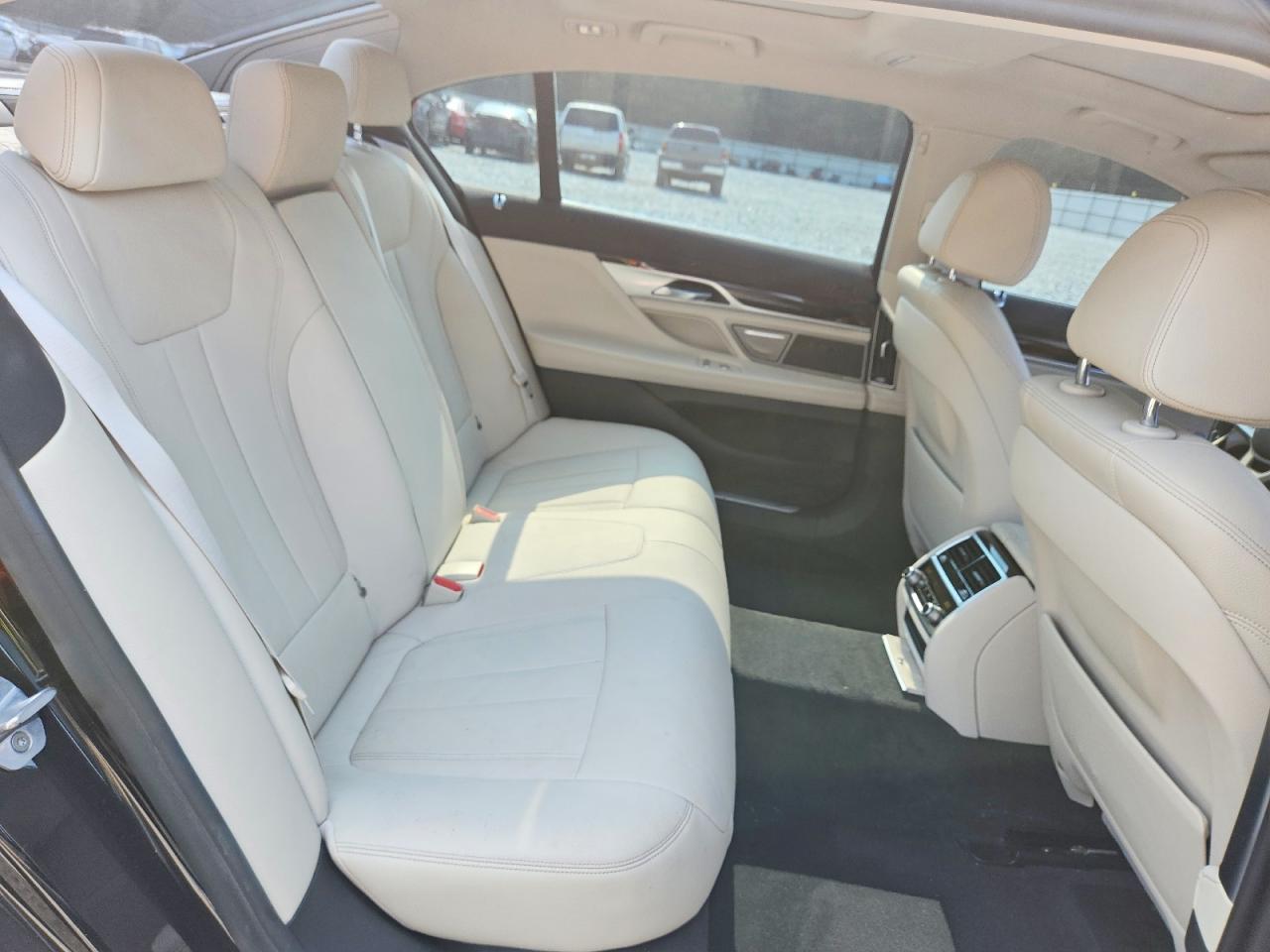 2017 Bmw 740 I Black vin: WBA7E2C30HG741086