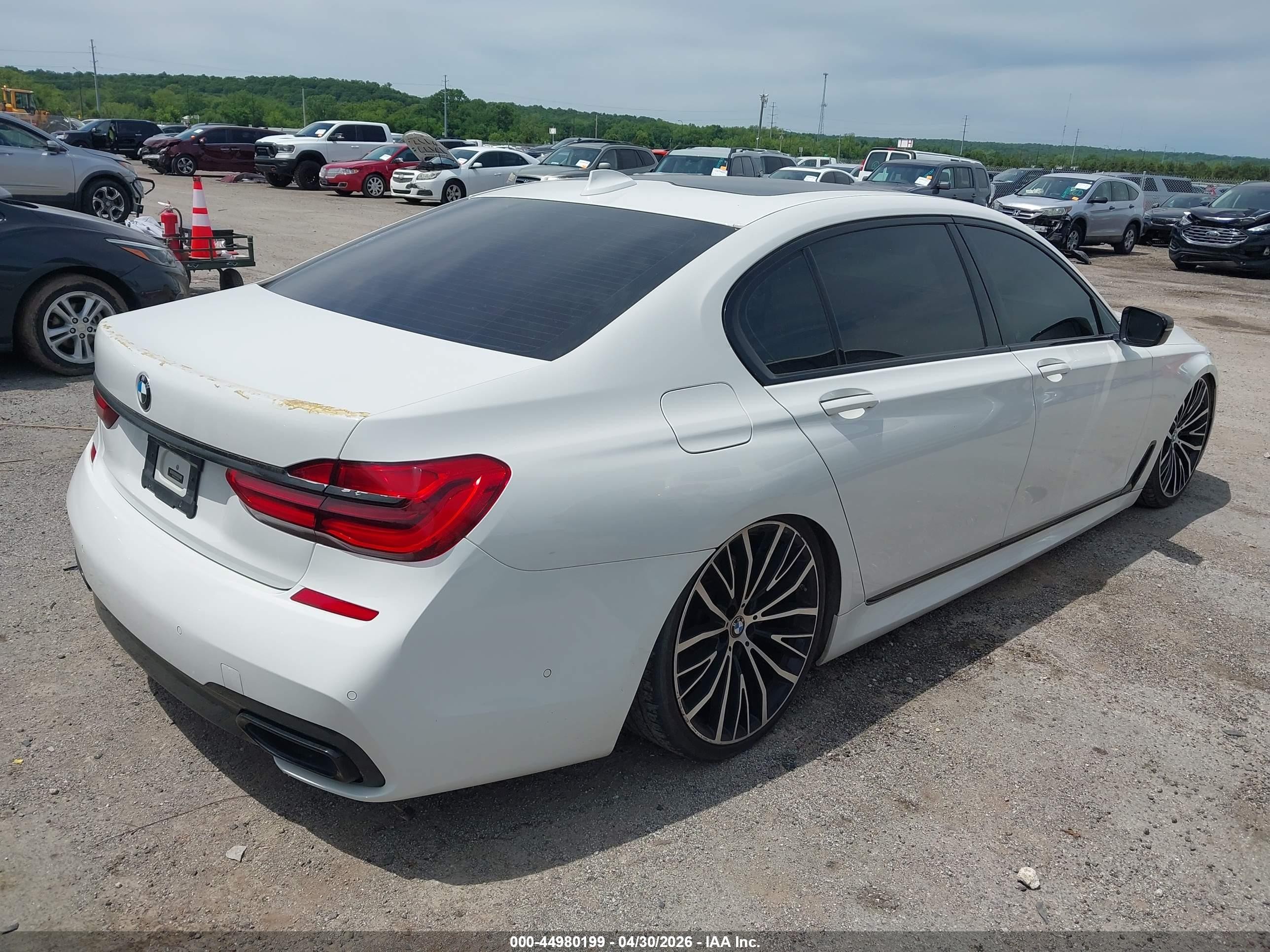 2018 Bmw 740i   White vin: WBA7E2C51JB214999