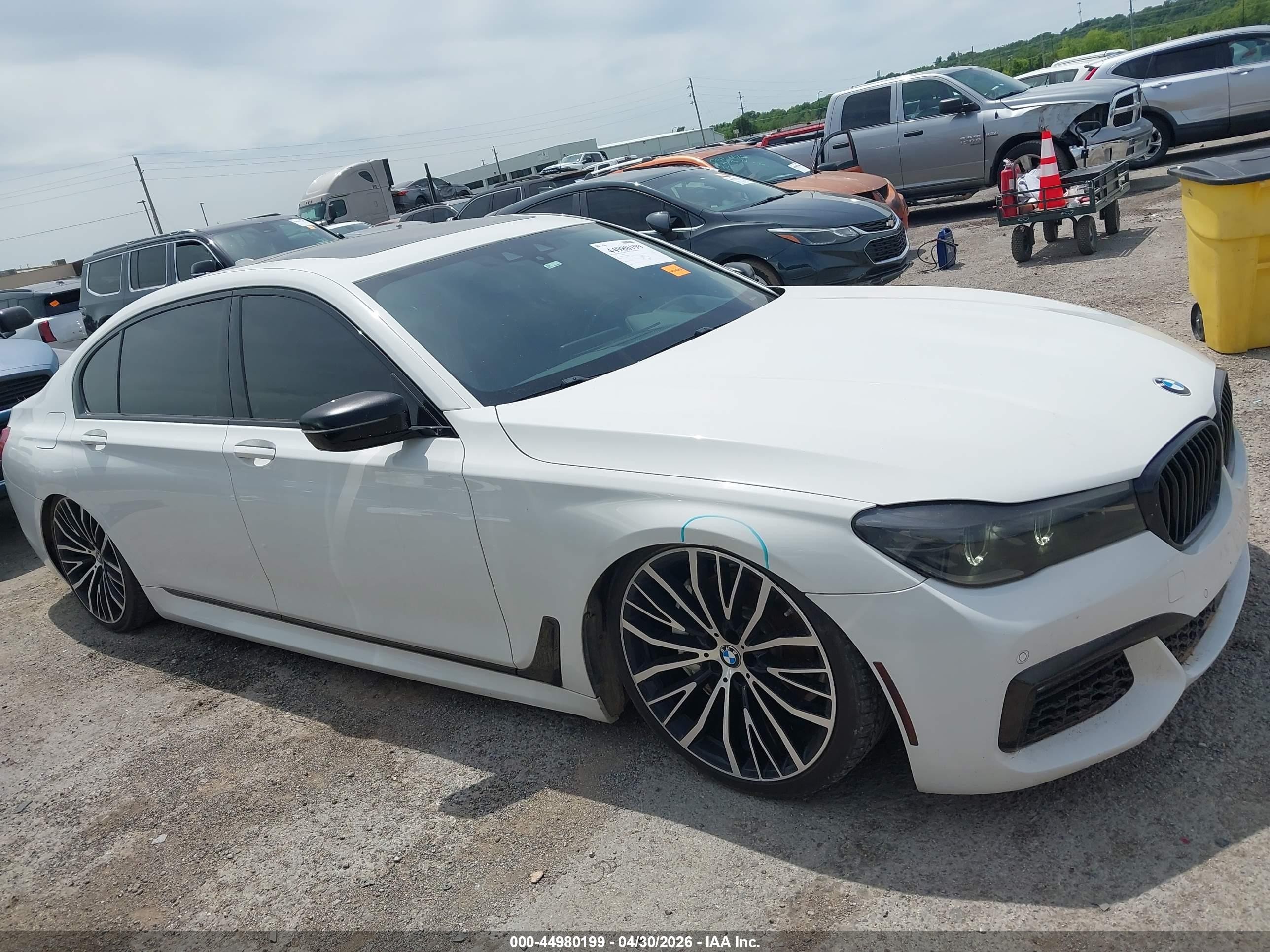 2018 Bmw 740i   White vin: WBA7E2C51JB214999