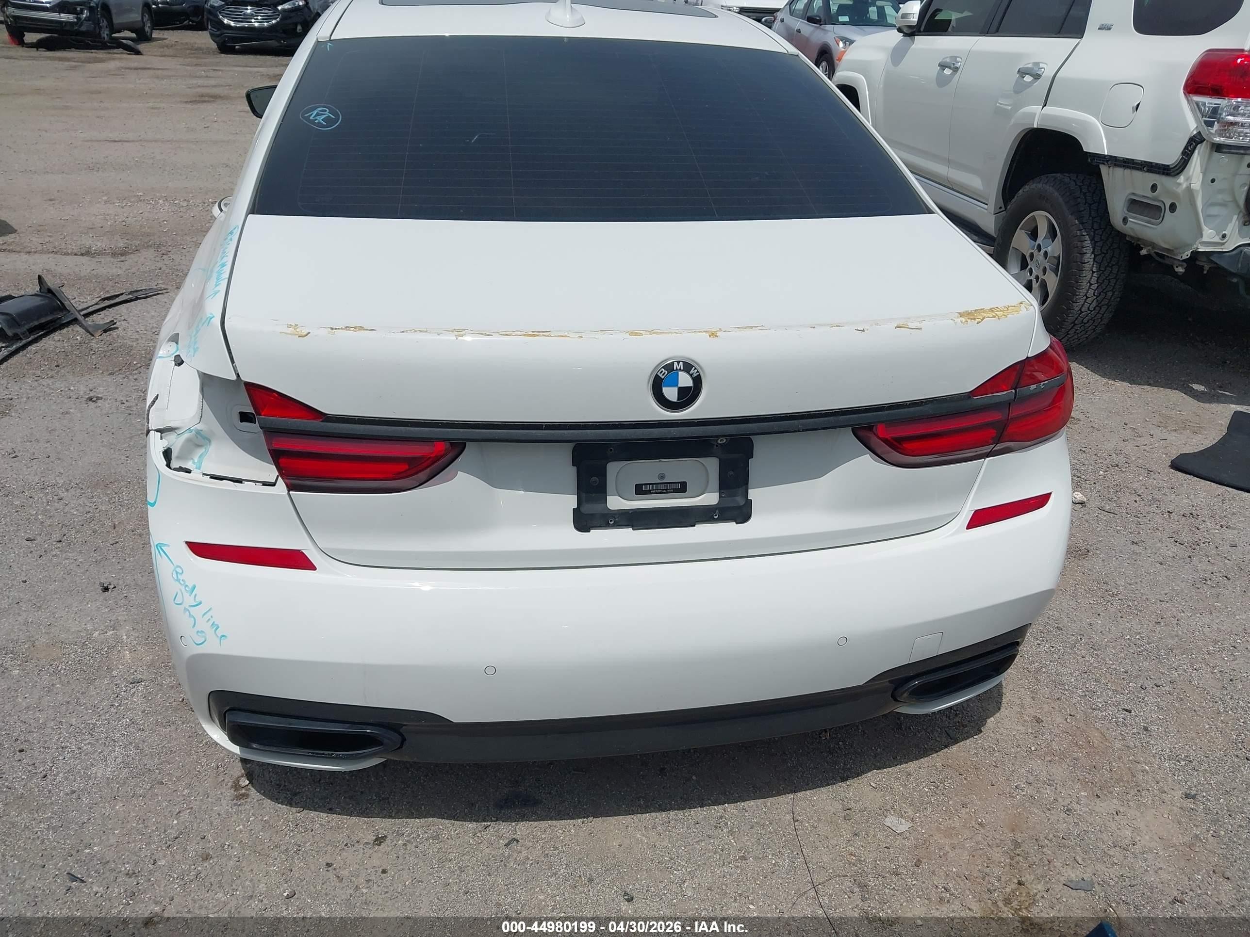 2018 Bmw 740i   White vin: WBA7E2C51JB214999