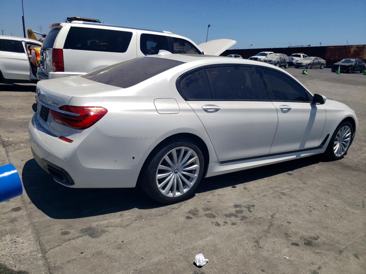 2017 Bmw 750 Xi White vin: WBA7F2C53HG421761