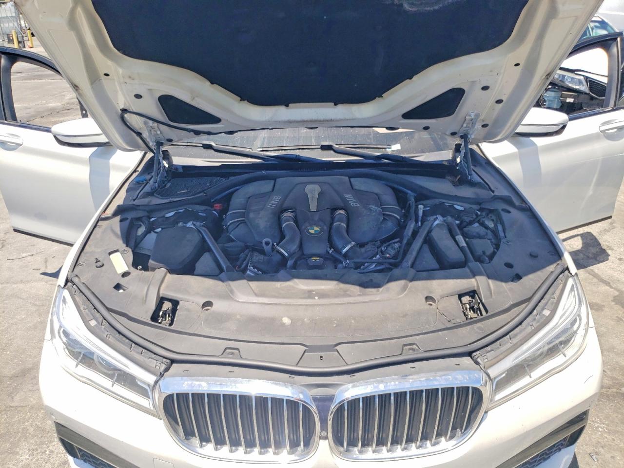 2017 Bmw 750 Xi White vin: WBA7F2C53HG421761