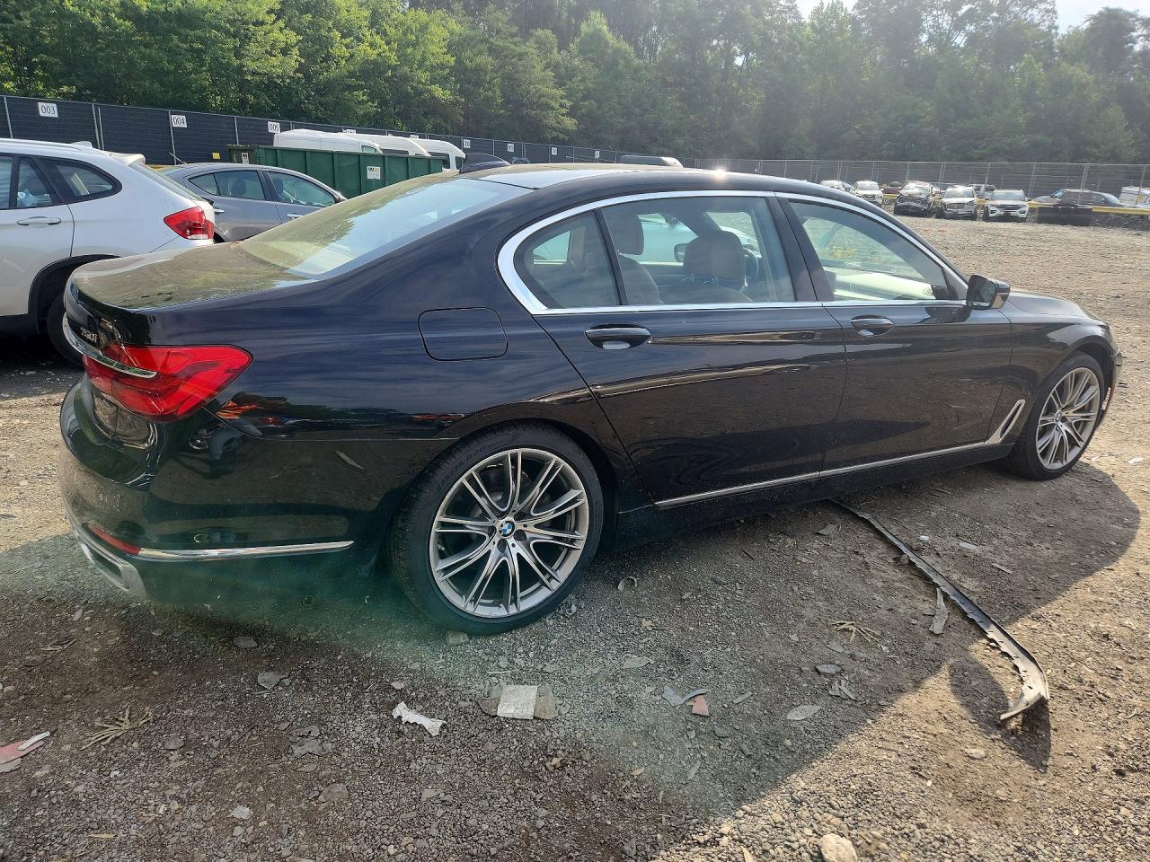 2017 Bmw 750 Xi White vin: WBA7F2C54HG422224