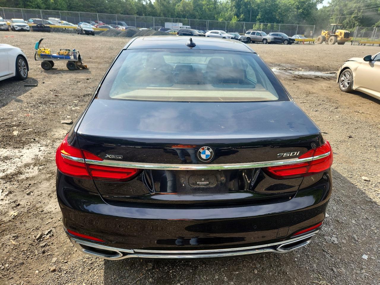 2017 Bmw 750 Xi White vin: WBA7F2C54HG422224