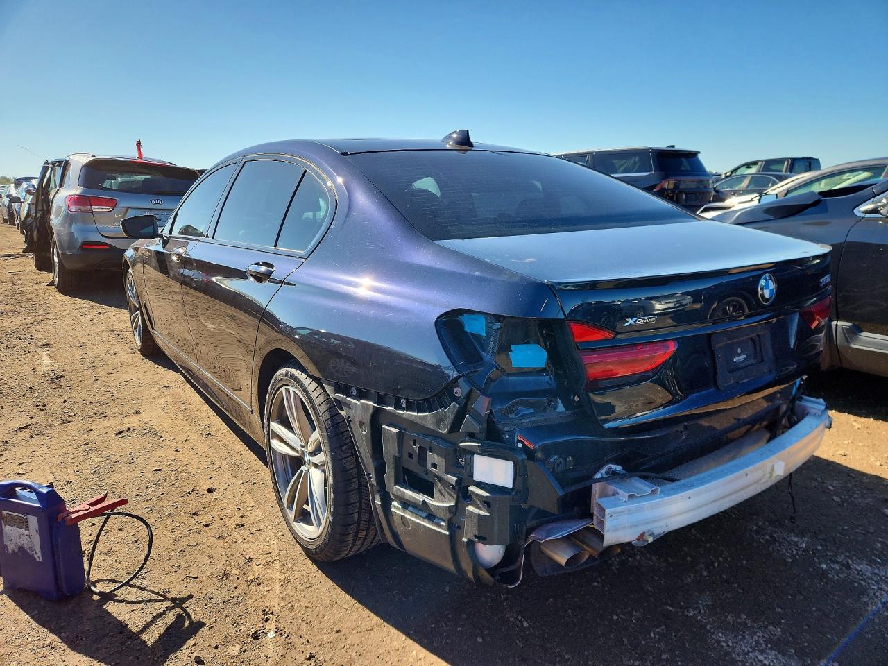 2019 Bmw 750 Xi Blue vin: WBA7F2C54KB240379