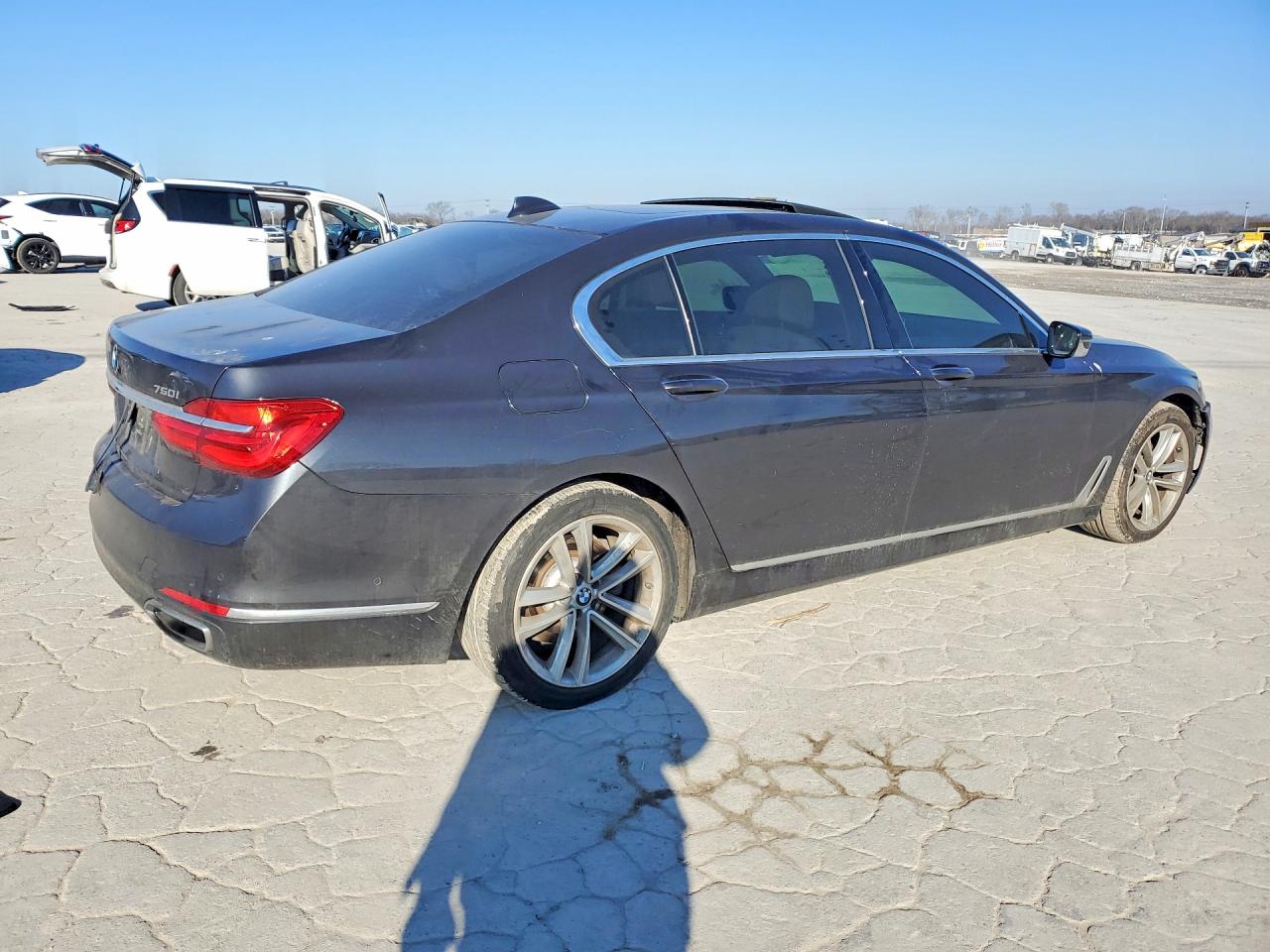 2016 Bmw 750 Xi Gray vin: WBA7F2C55GG415393