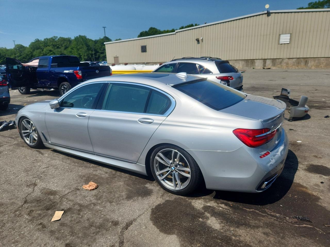 2017 Bmw 750 Xi Серебряный vin: WBA7F2C57HG422394