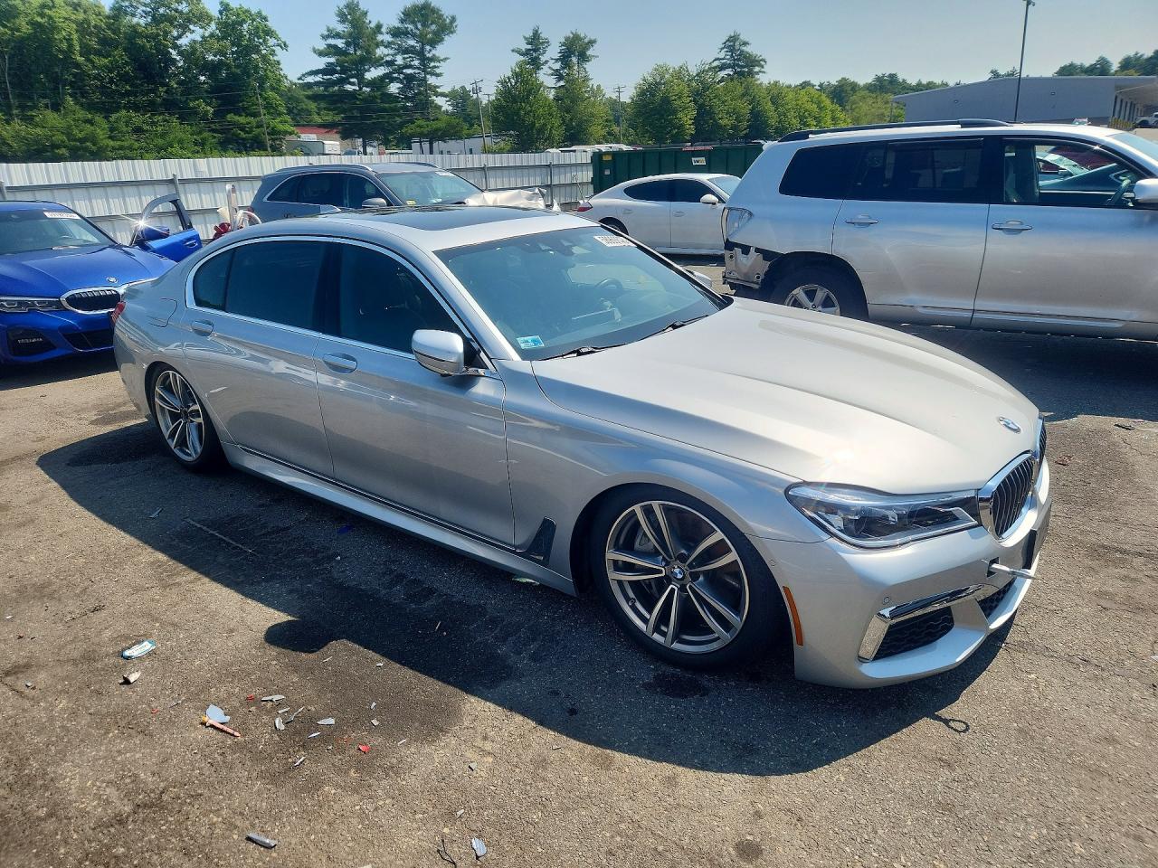 2017 Bmw 750 Xi Серебряный vin: WBA7F2C57HG422394