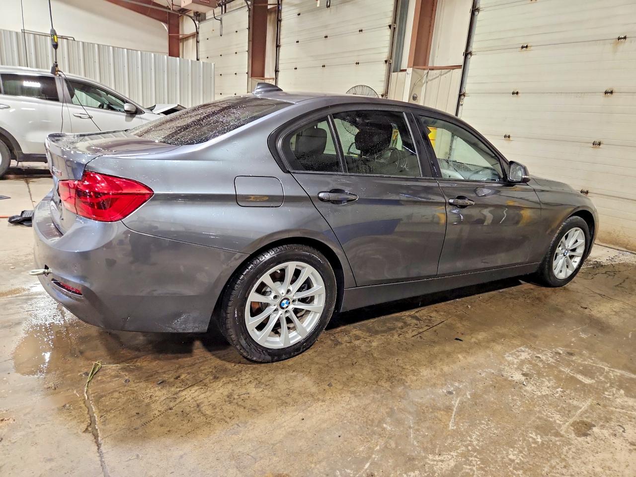 2018 Bmw 320 Xi Gray vin: WBA8A3C51JA499568