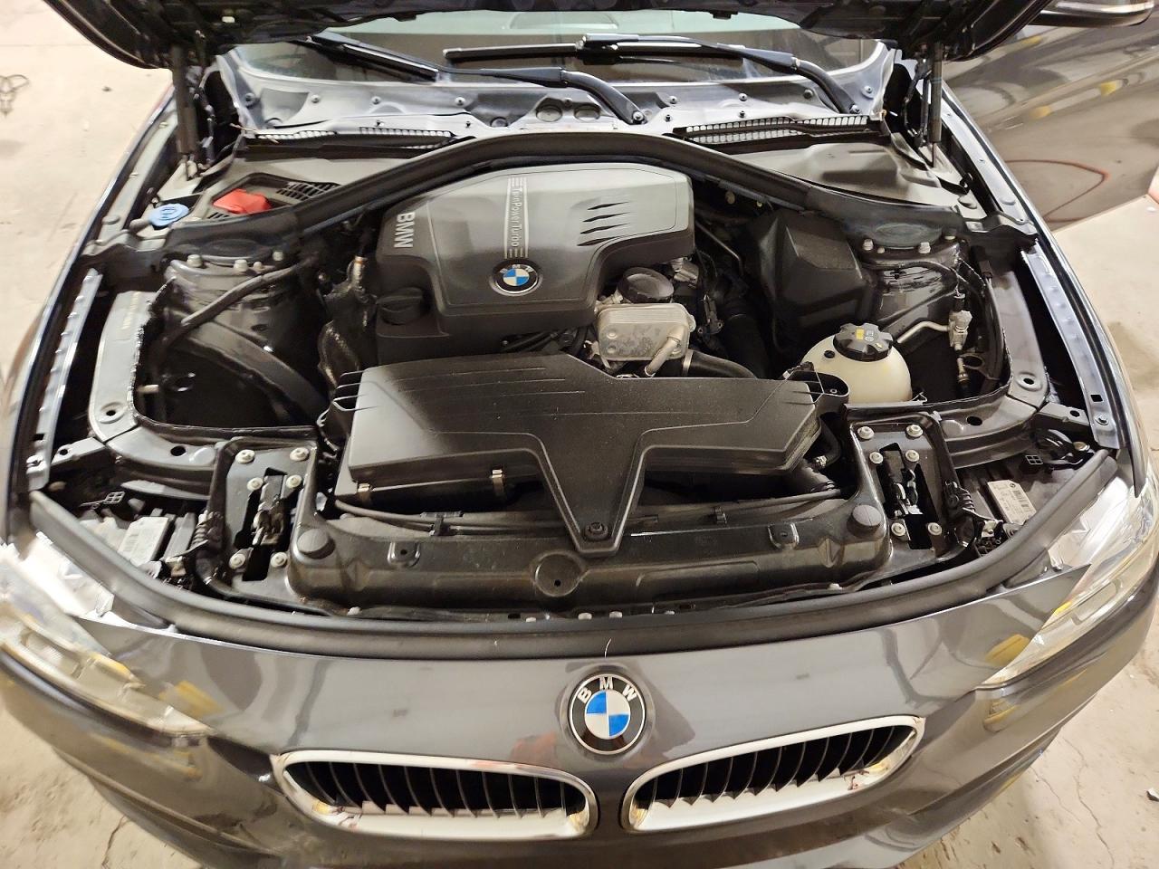 2018 Bmw 320 Xi Gray vin: WBA8A3C51JA499568