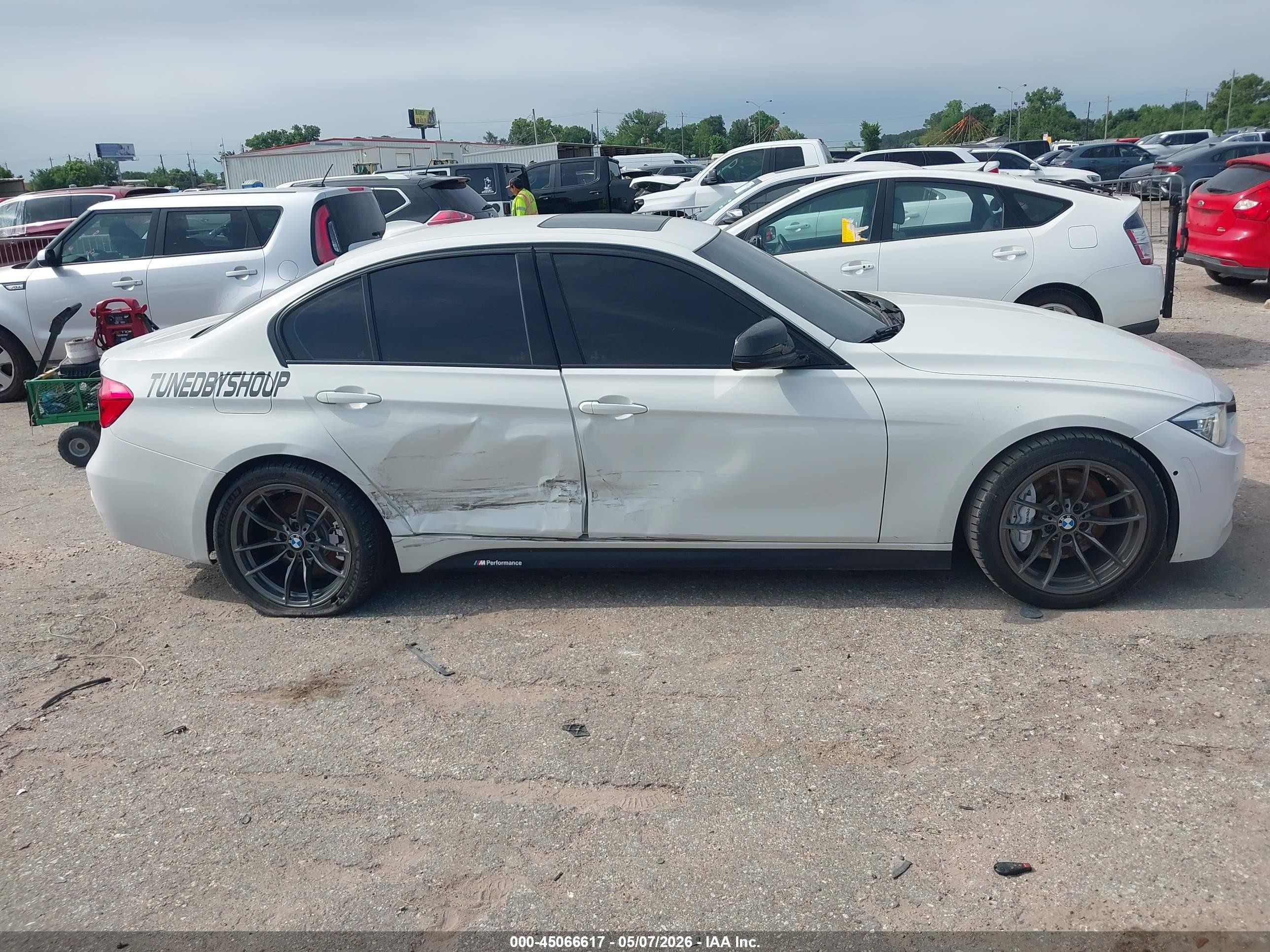 2016 Bmw 340i   White vin: WBA8B3G53GNT92174