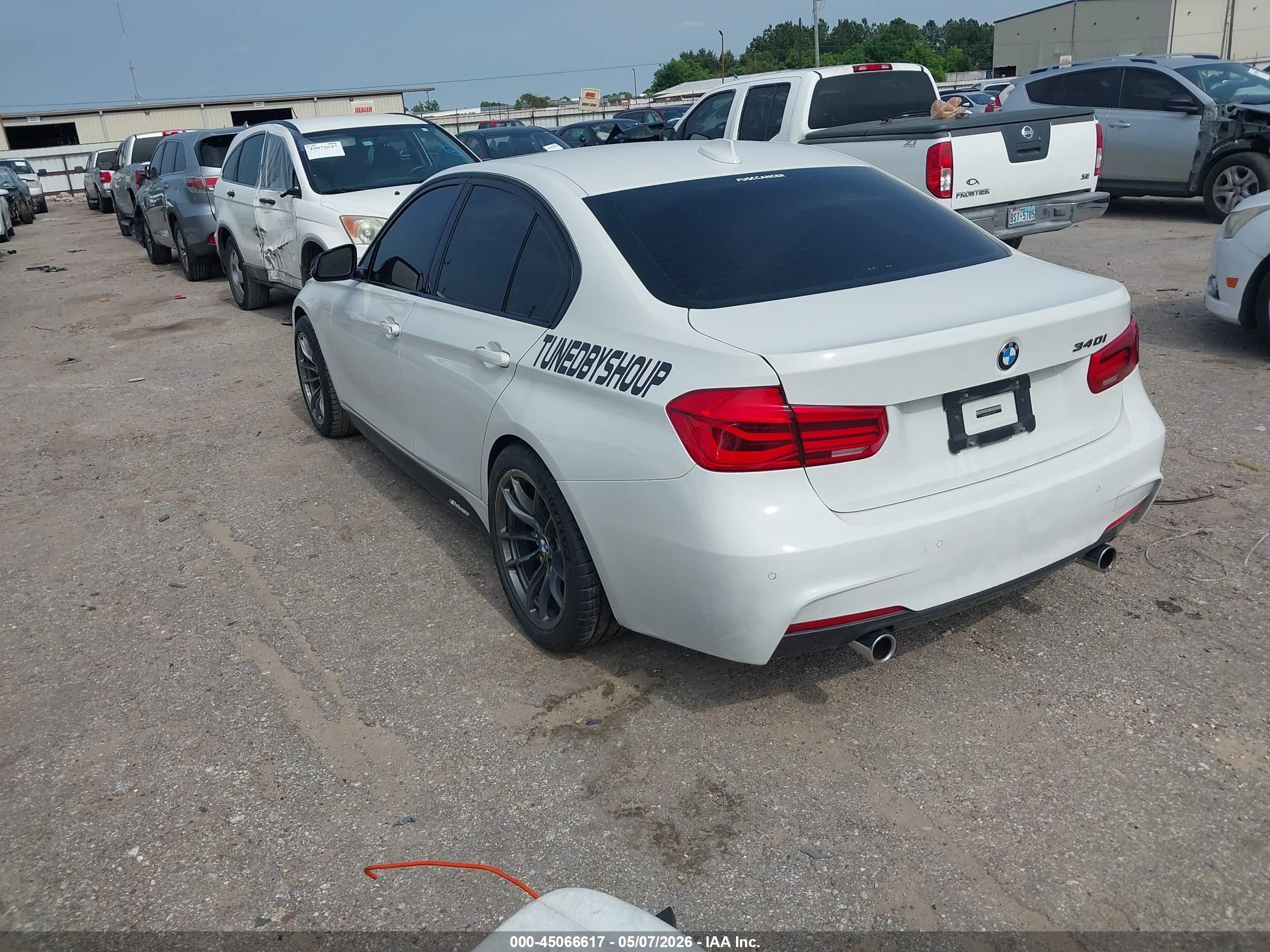 2016 Bmw 340i   White vin: WBA8B3G53GNT92174