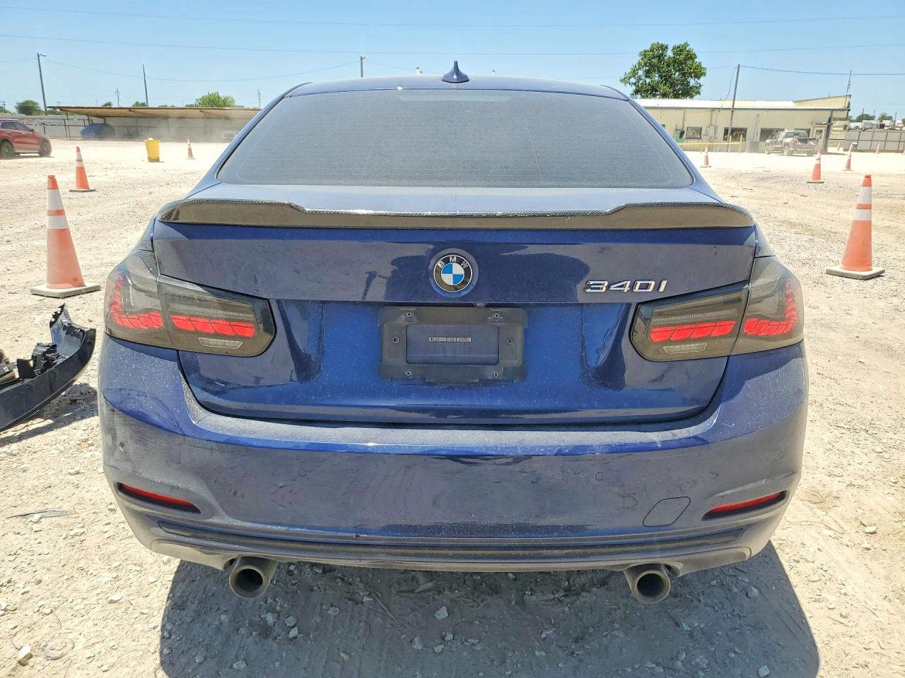 2016 Bmw 340 Blue vin: WBA8B3G53GNT92790
