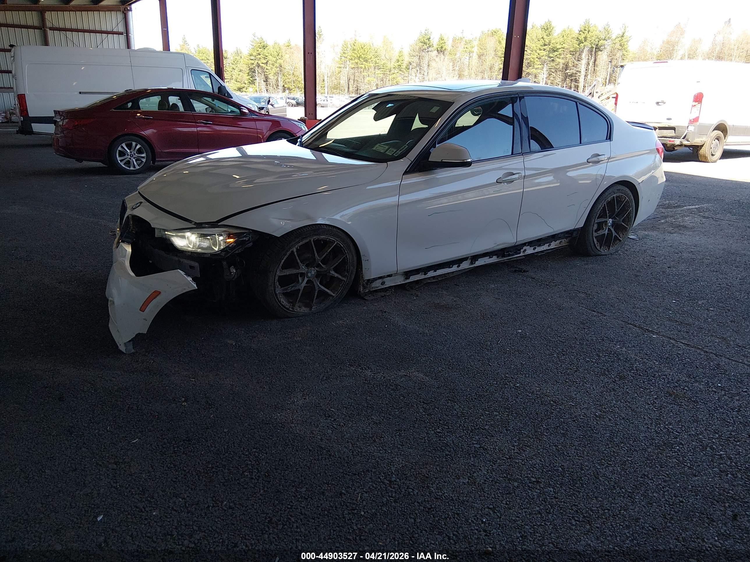 2018 Bmw 340i Xdrive White vin: WBA8B7C52JA573181