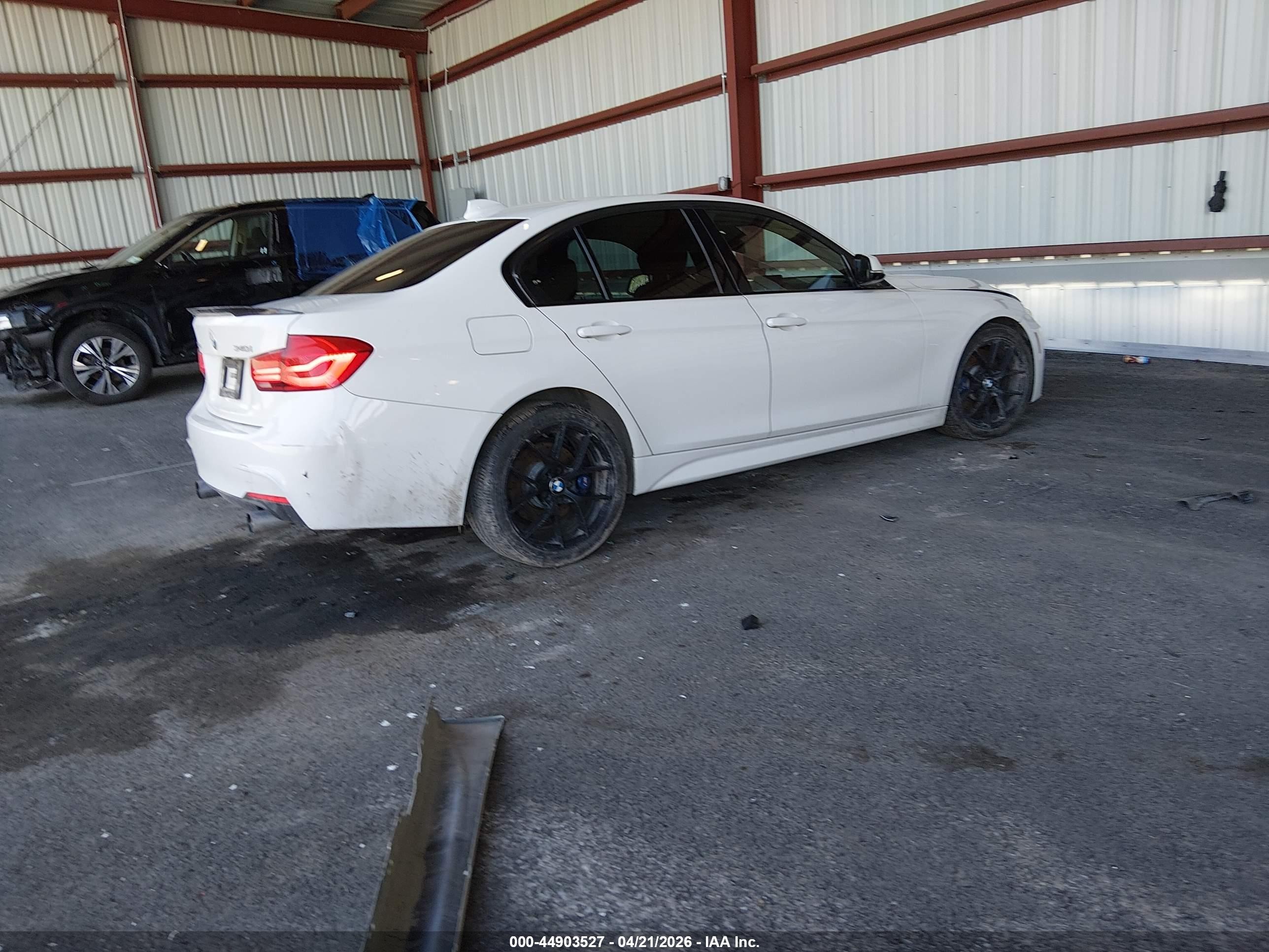 2018 Bmw 340i Xdrive White vin: WBA8B7C52JA573181