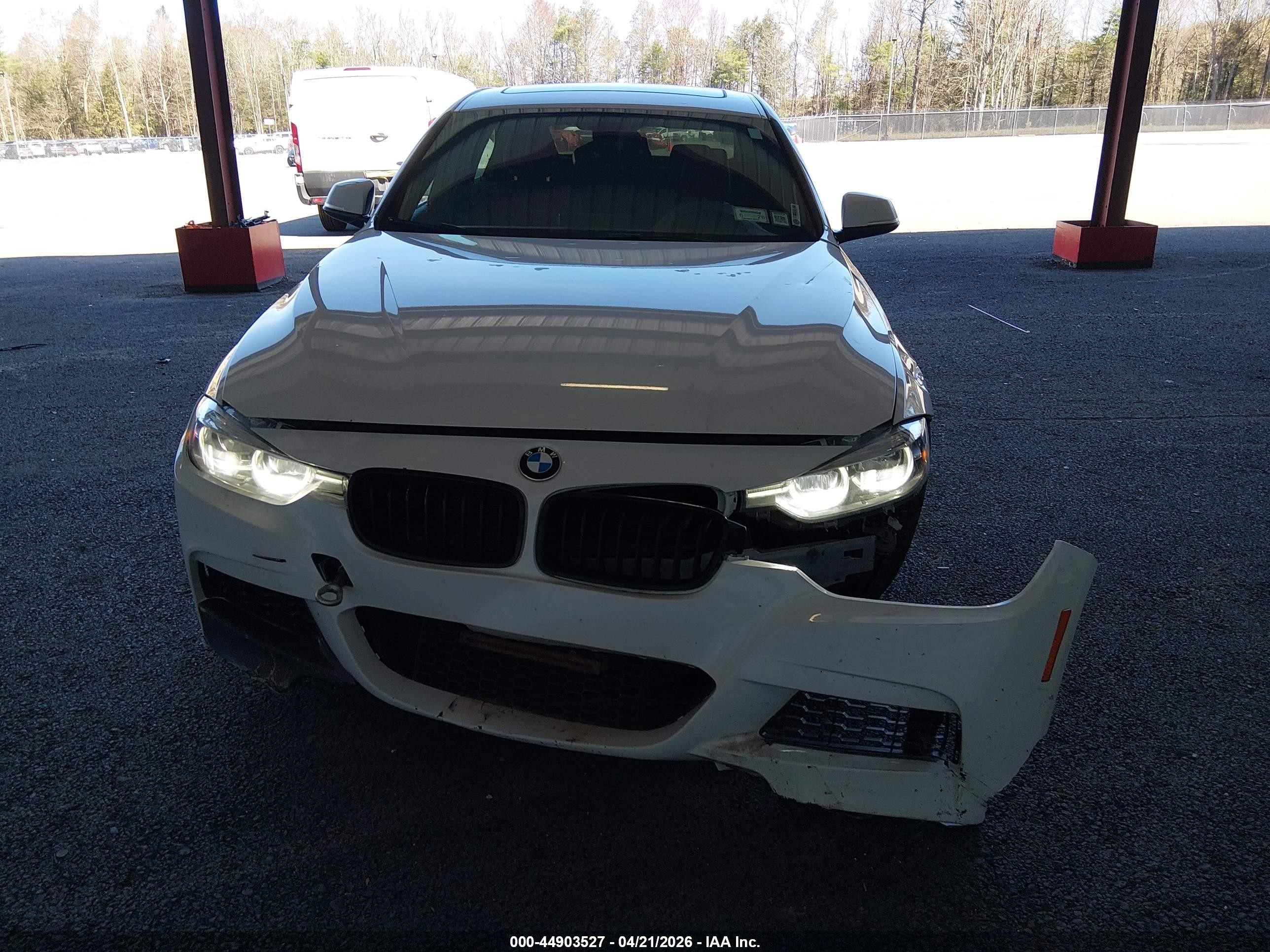 2018 Bmw 340i Xdrive White vin: WBA8B7C52JA573181