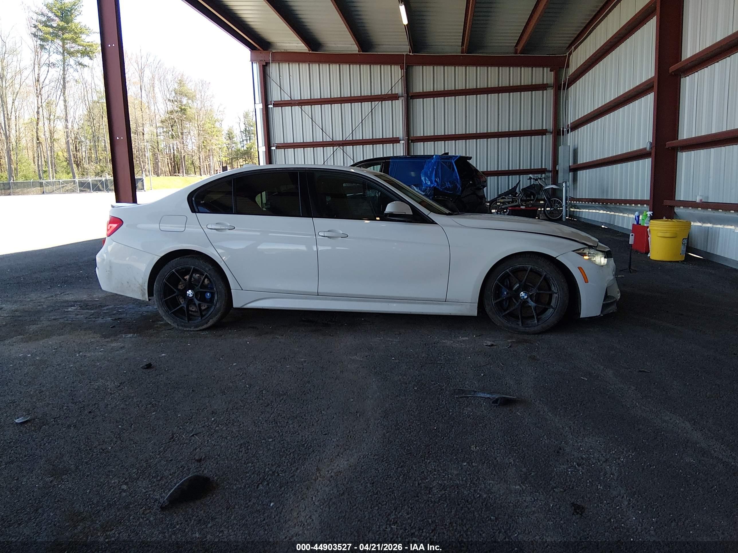 2018 Bmw 340i Xdrive White vin: WBA8B7C52JA573181
