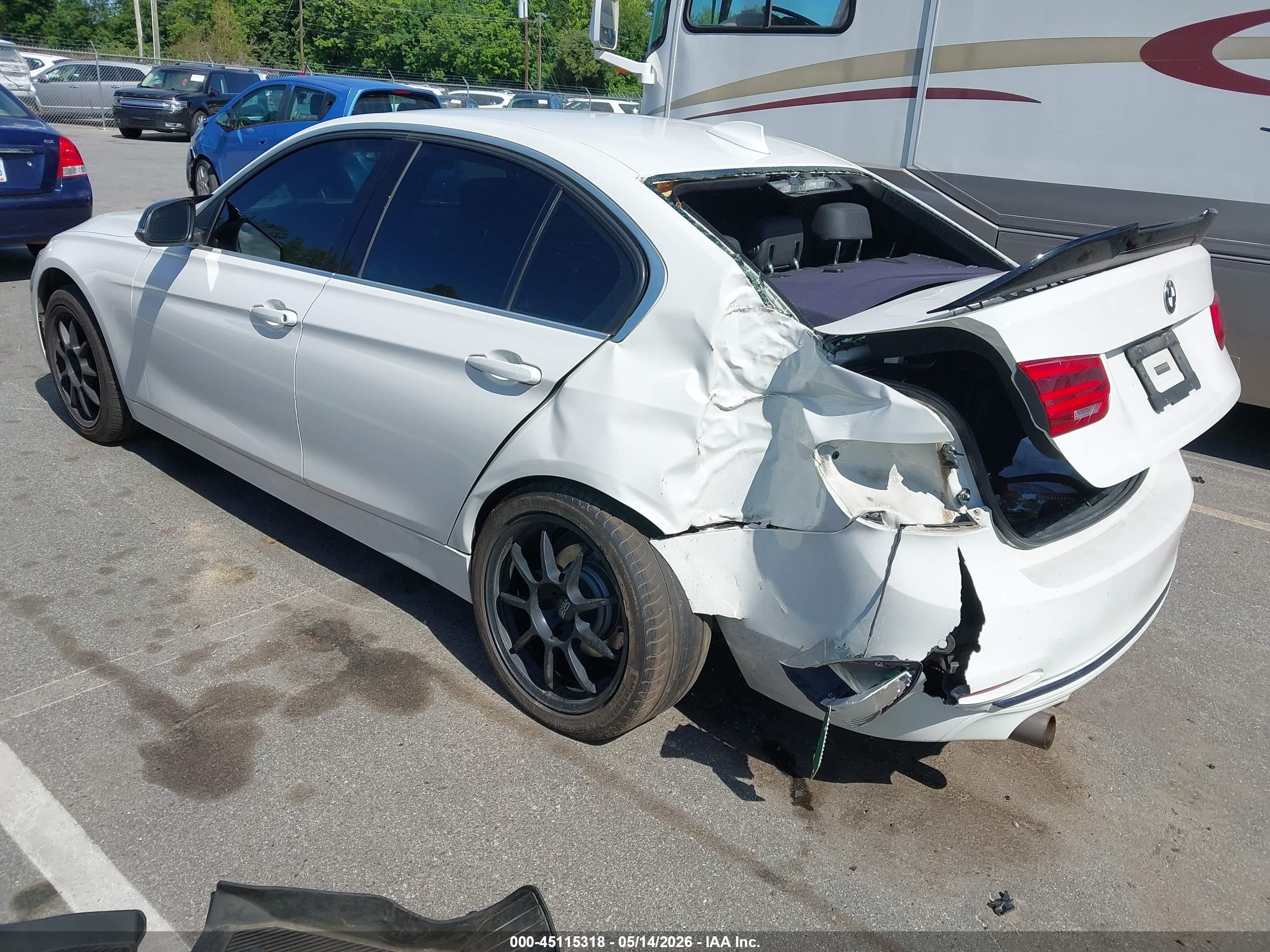 2017 Bmw 330i White vin: WBA8B9G30HNU57047