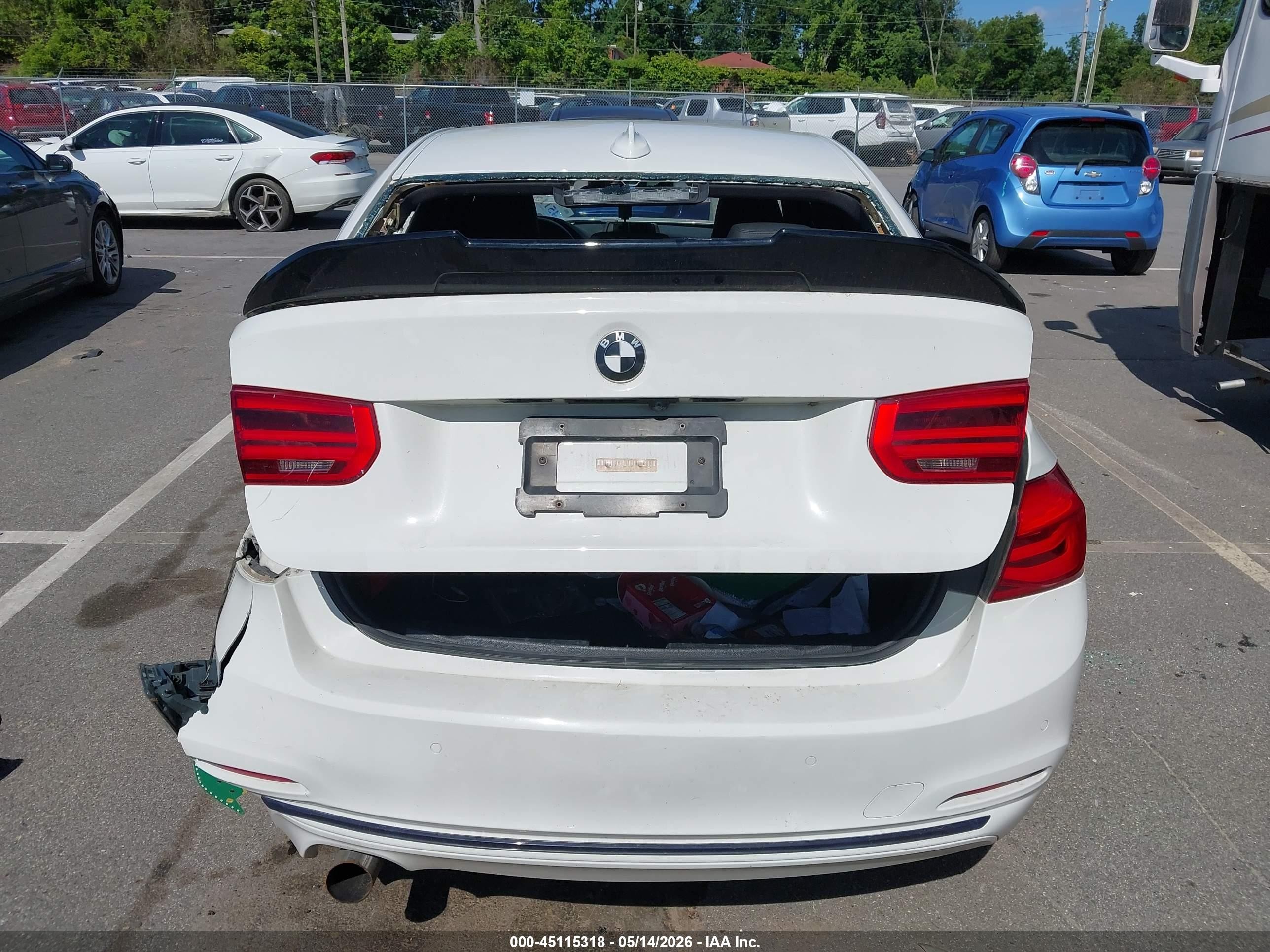2017 Bmw 330i White vin: WBA8B9G30HNU57047