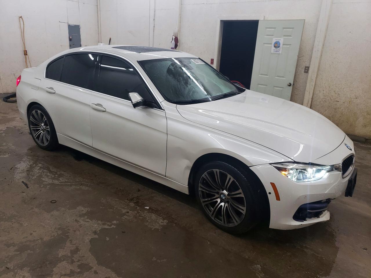 2017 Bmw 330 Xi White vin: WBA8D9G37HNU63664