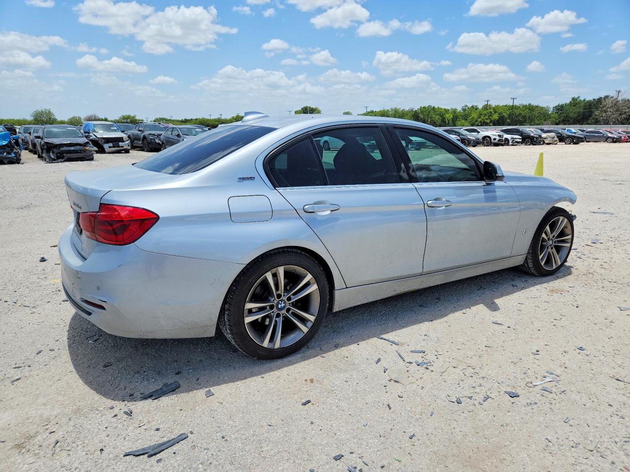 2017 Bmw 330e Silver vin: WBA8E1C39HA158937