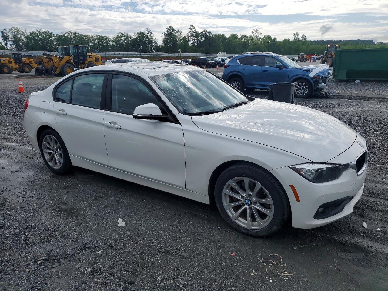 2017 Bmw 320 I Белый vin: WBA8E1G30HNU18239