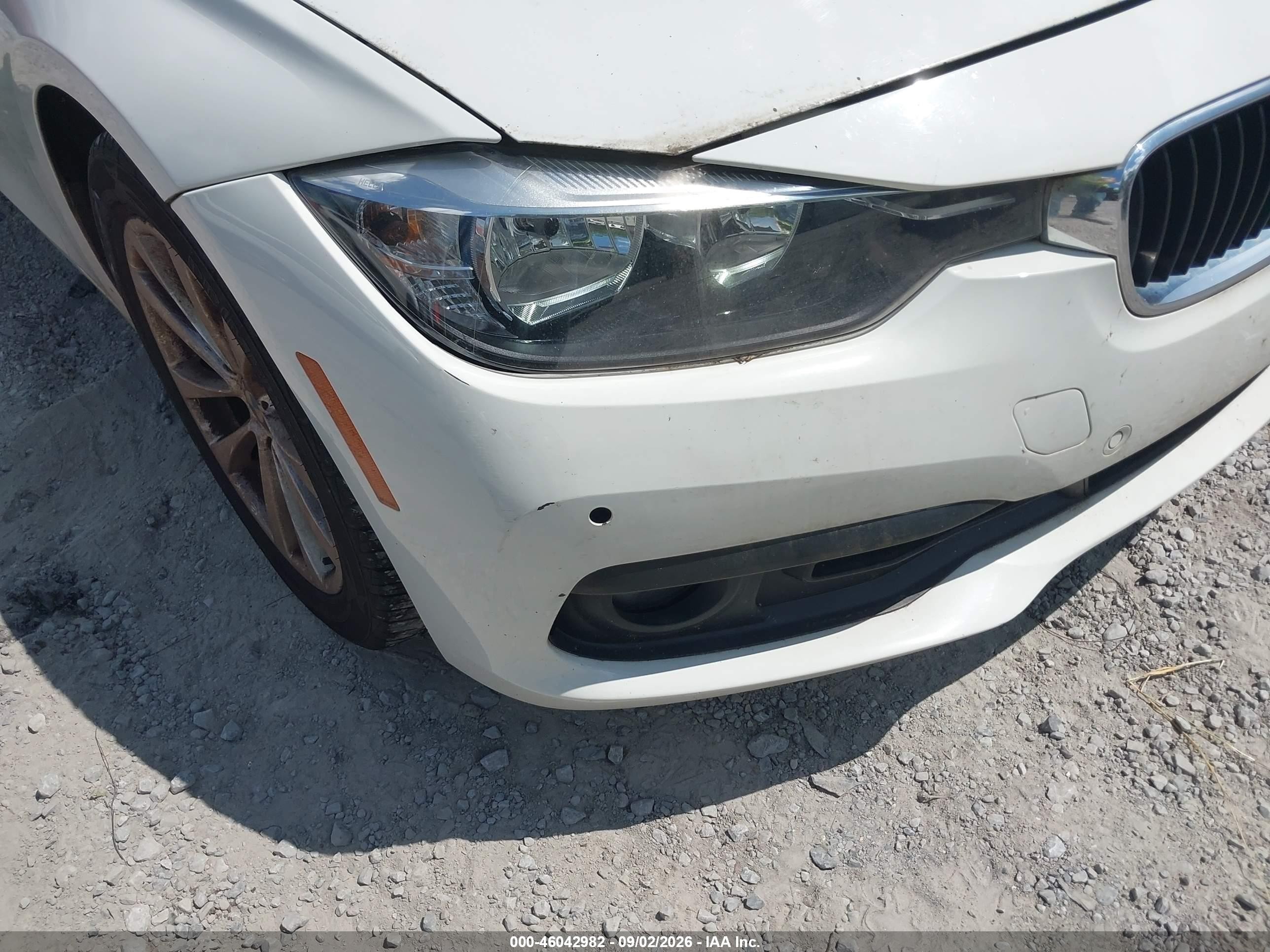 2016 Bmw 320i   White vin: WBA8E1G54GNT36580