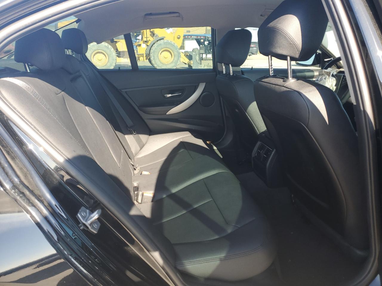 2016 Bmw 320 I Черный vin: WBA8E1G58GNT99231