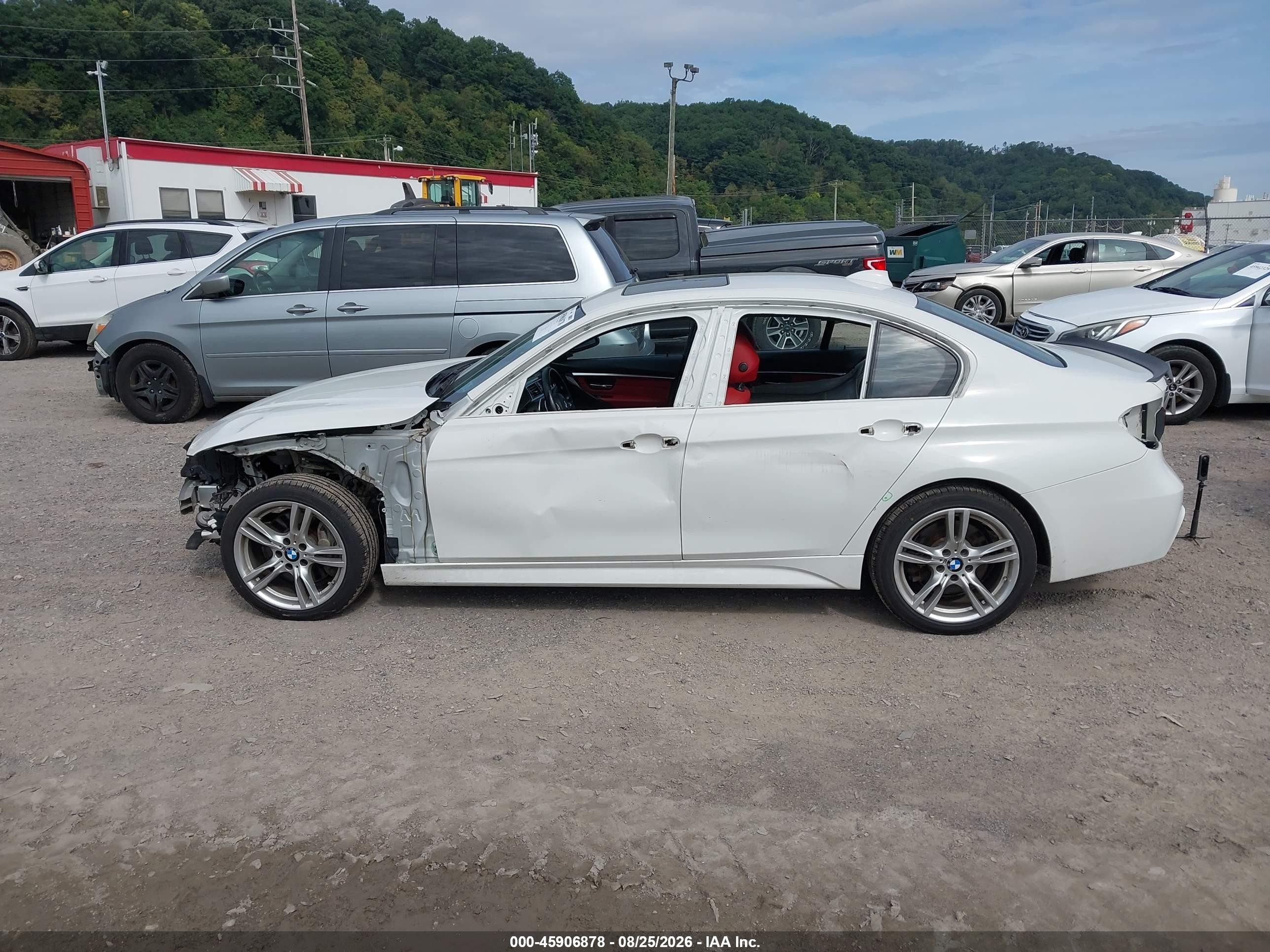 2016 Bmw 328i Xdrive White vin: WBA8E3C52GK504803