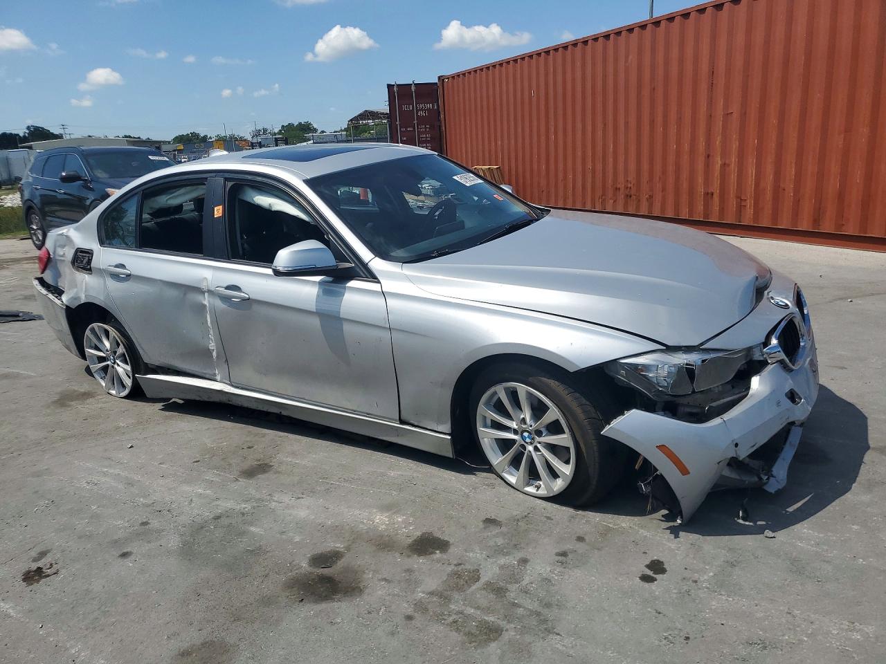 2017 Bmw 320 Xi Silver vin: WBA8E5G52HNU23077