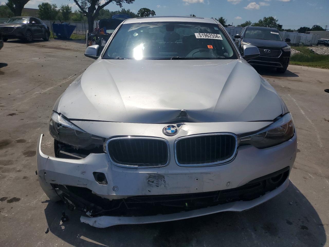 2017 Bmw 320 Xi Silver vin: WBA8E5G52HNU23077