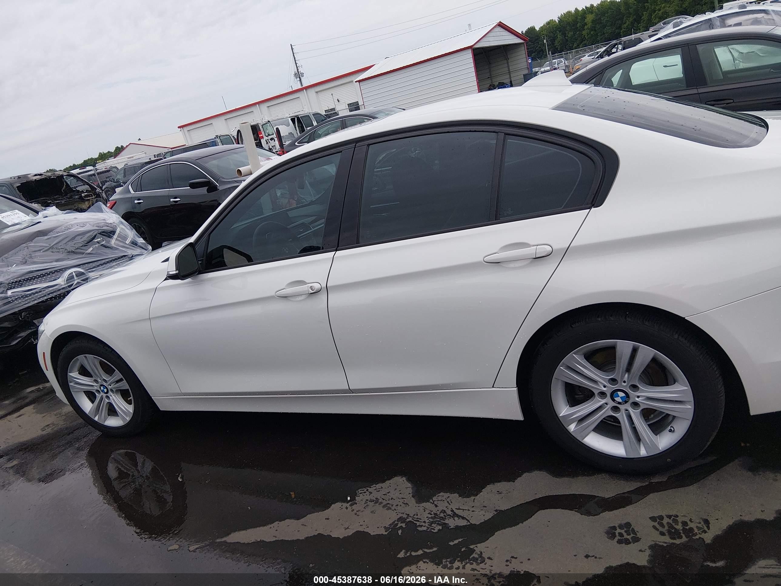 2016 Bmw 3 Series 328i Белый vin: WBA8E9C59GK603945