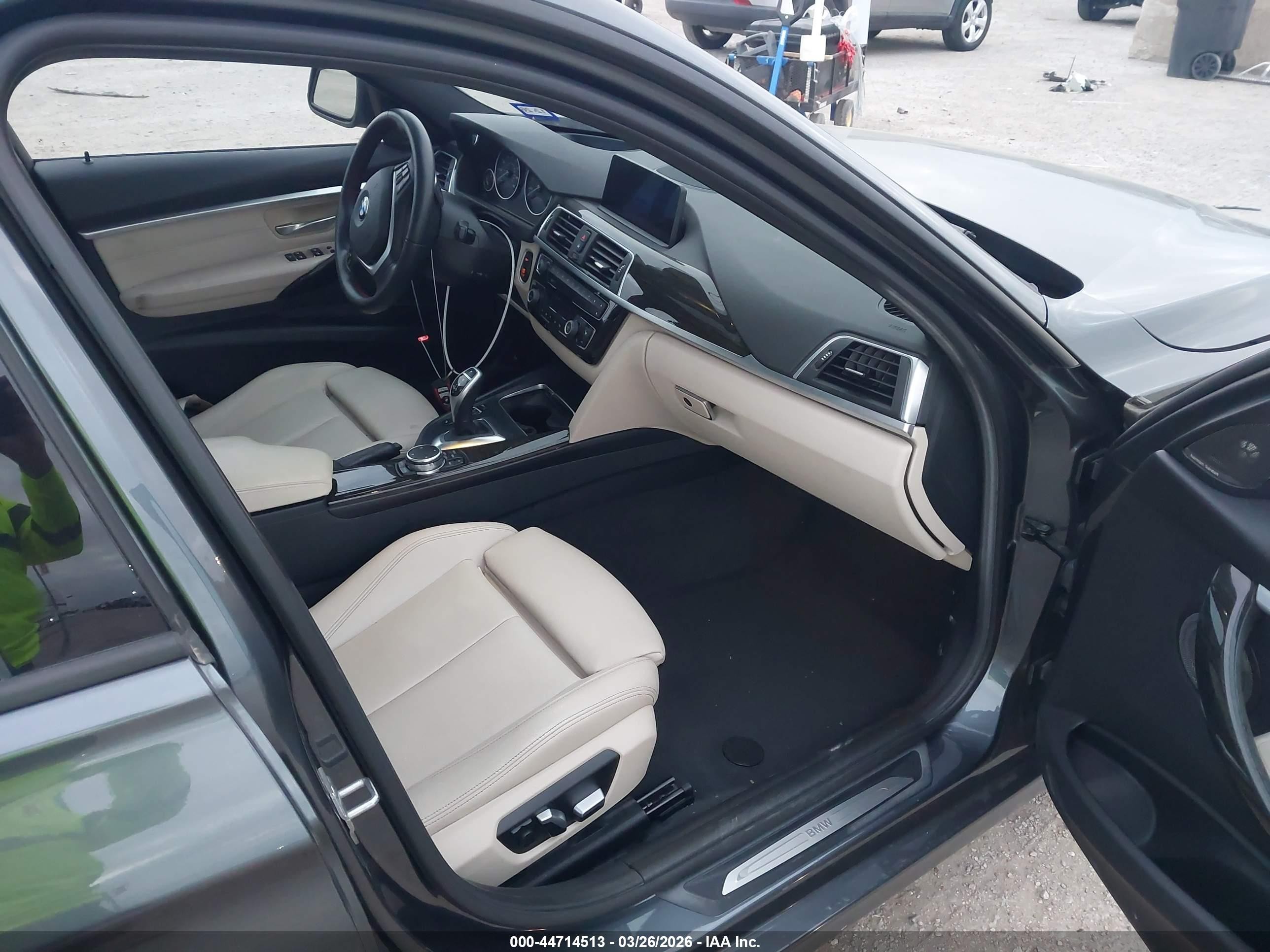 2016 Bmw 328i   Серый vin: WBA8E9G50GNT45226