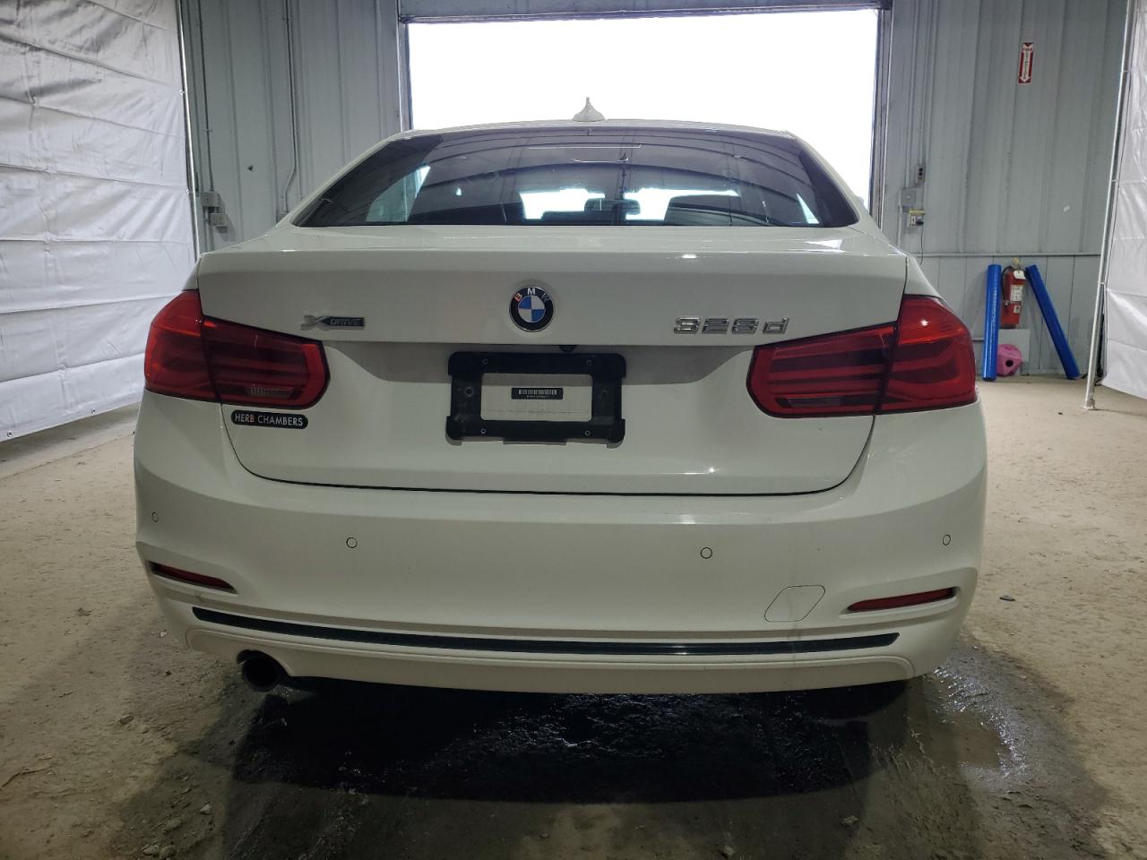 2017 Bmw 328 D Xdrive White vin: WBA8F1C59HK825711