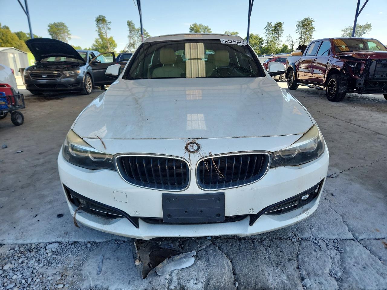 2017 Bmw 330 Xigt White vin: WBA8Z9C52HG453217