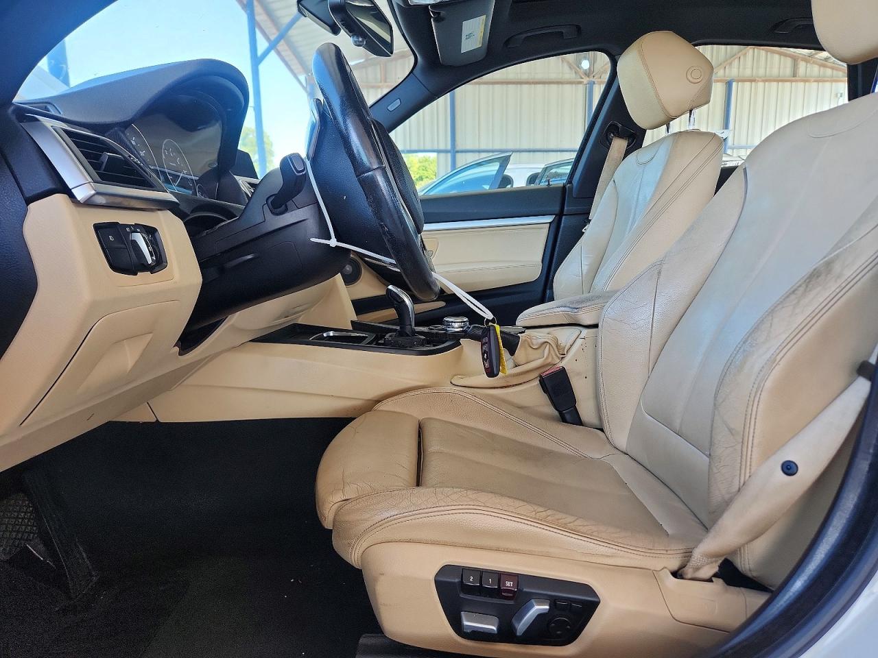 2017 Bmw 330 Xigt White vin: WBA8Z9C52HG453217