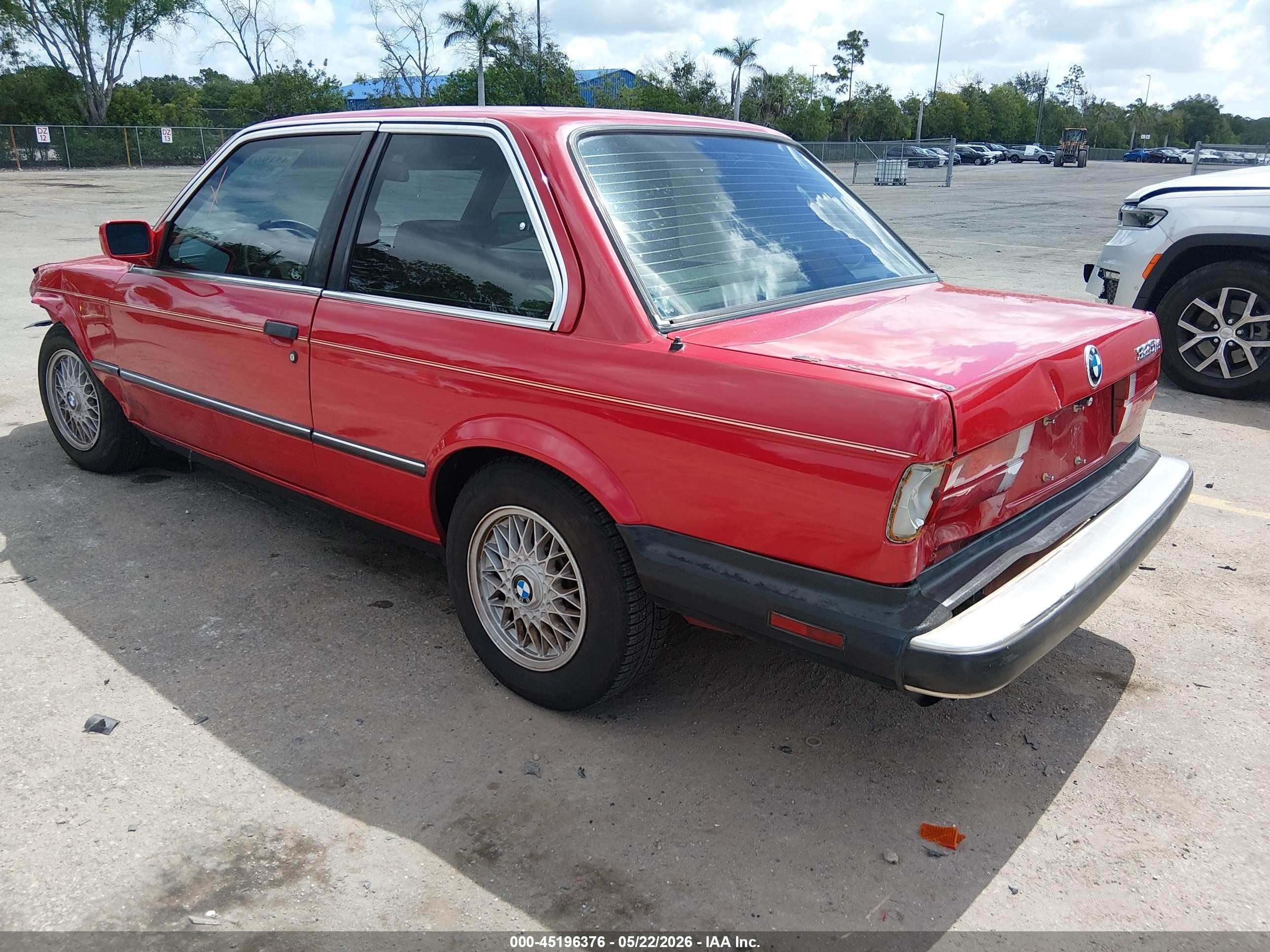 1987 Bmw 325 Is Red vin: WBAAA1304H2323015